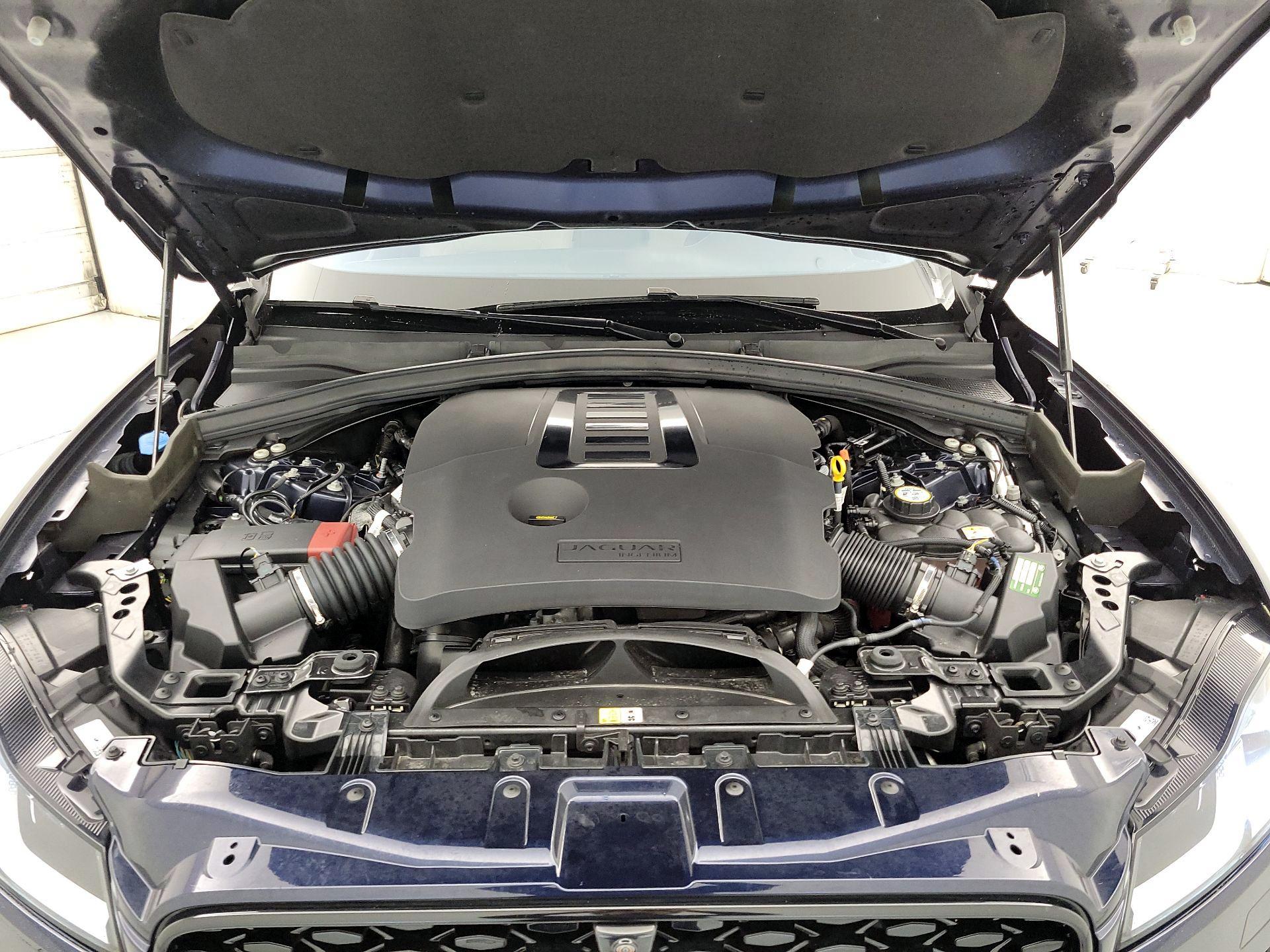 Thumbnail: 2021 Jaguar F-Pace - 19