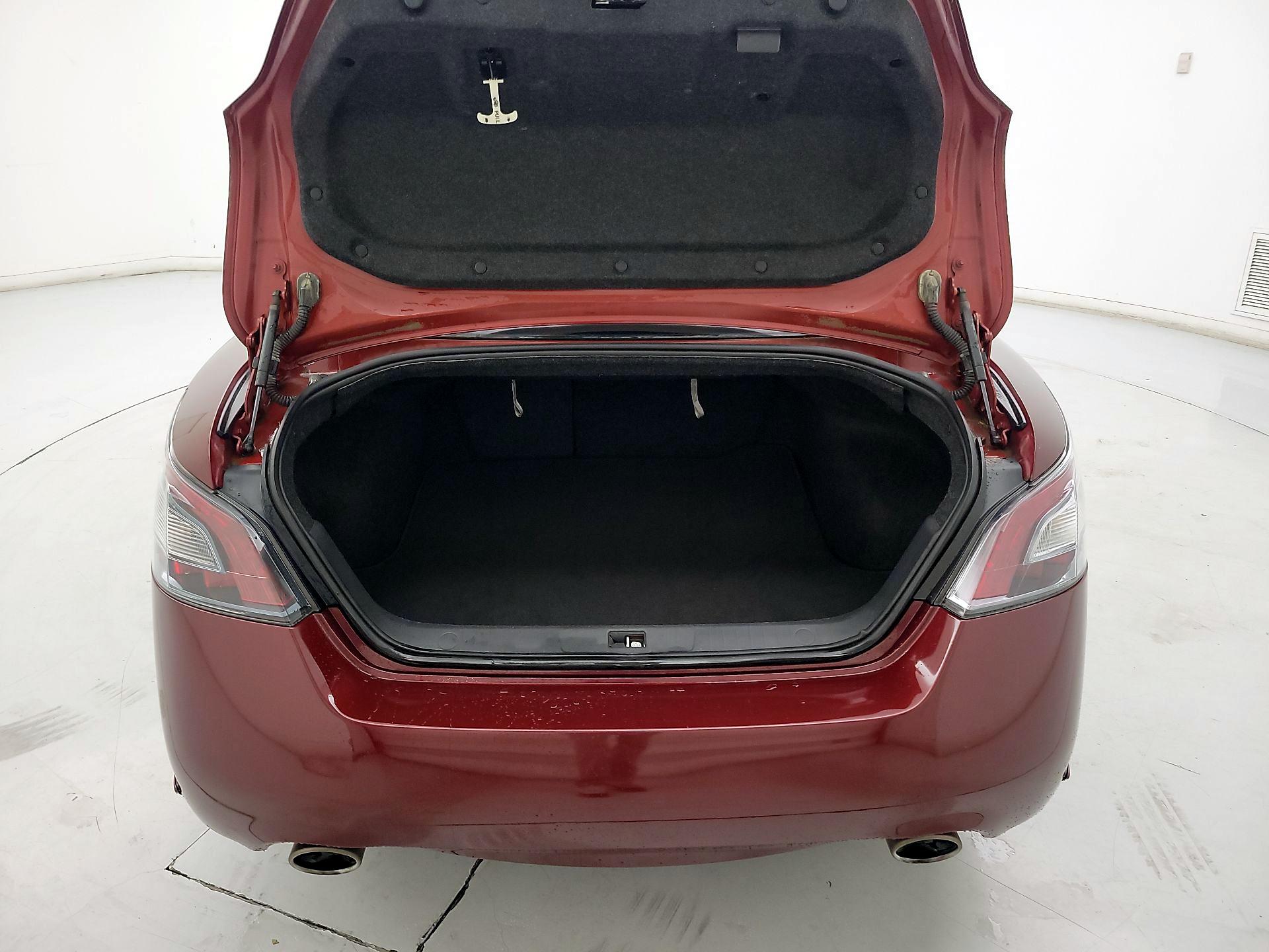 Thumbnail: 2013 Nissan Maxima - 17