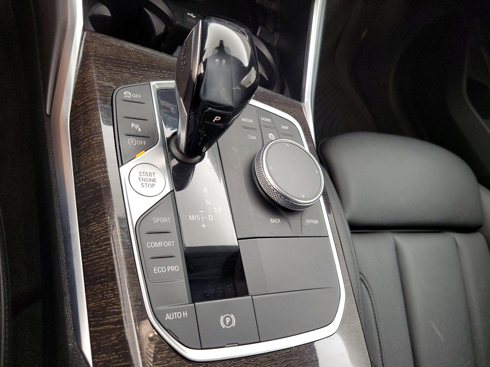Thumbnail: 2019 BMW 3 Series - 16
