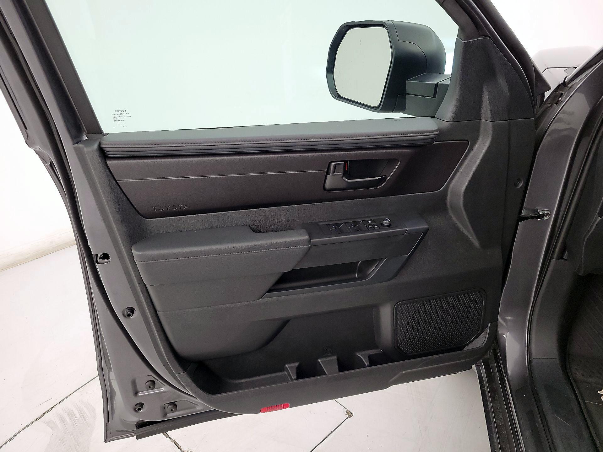 Thumbnail: 2024 Toyota Tundra - 12