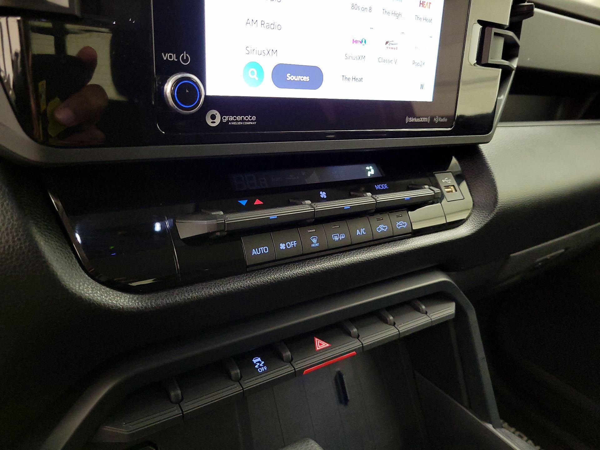 Thumbnail: 2024 Toyota Tundra - 14