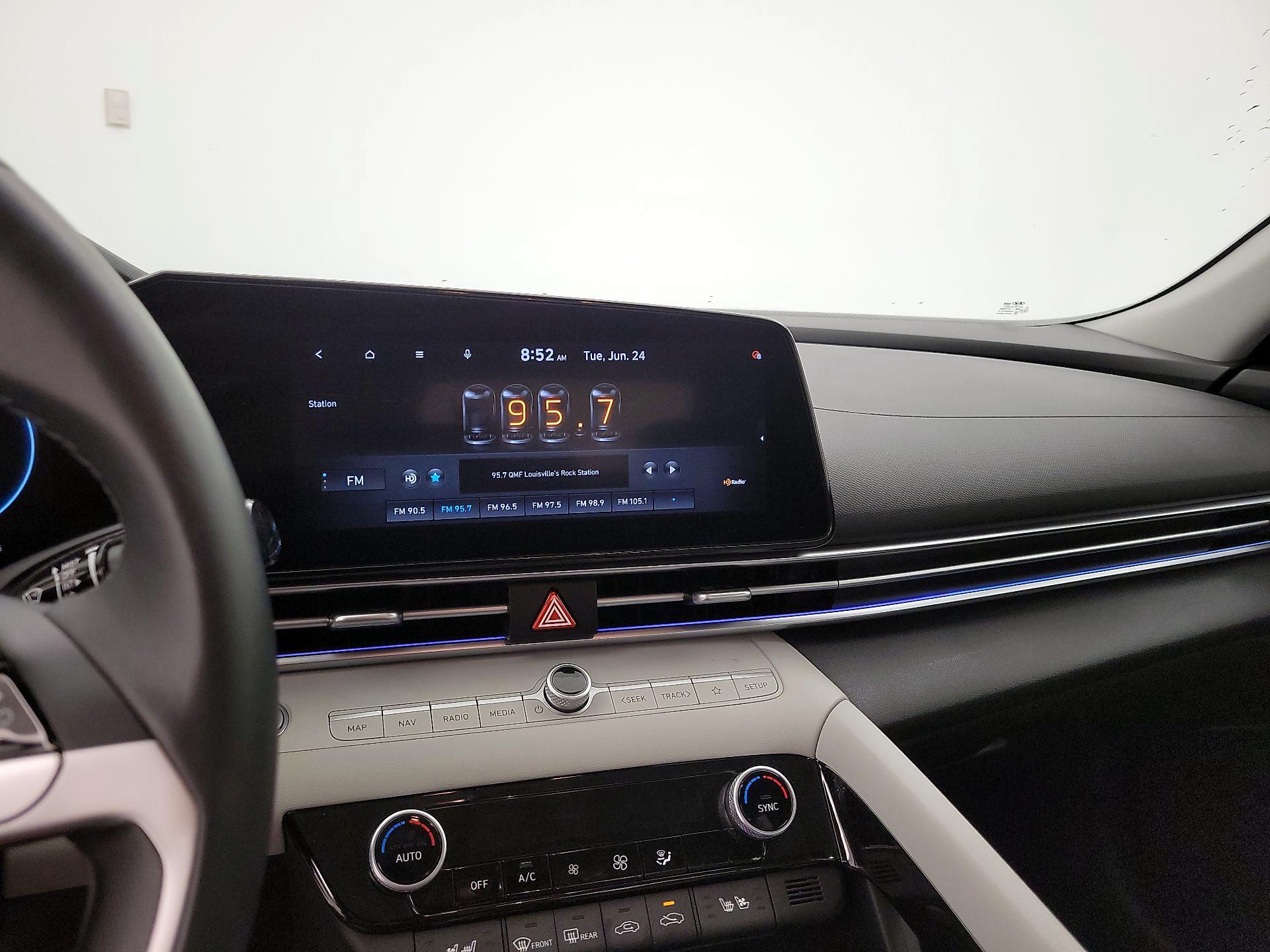 Thumbnail: 2021 Hyundai Elantra - 14