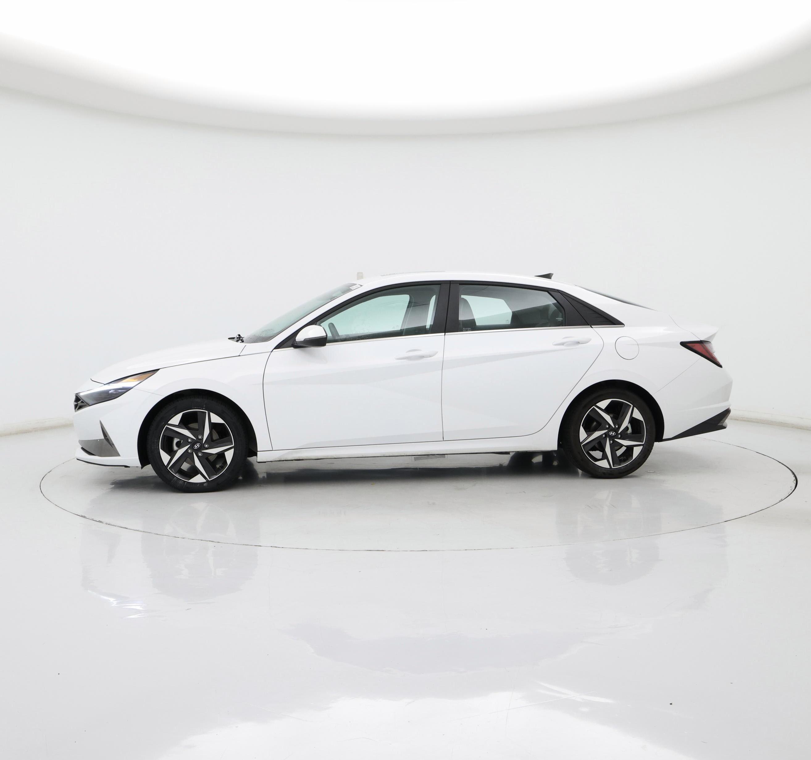 Thumbnail: 2021 Hyundai Elantra - 3