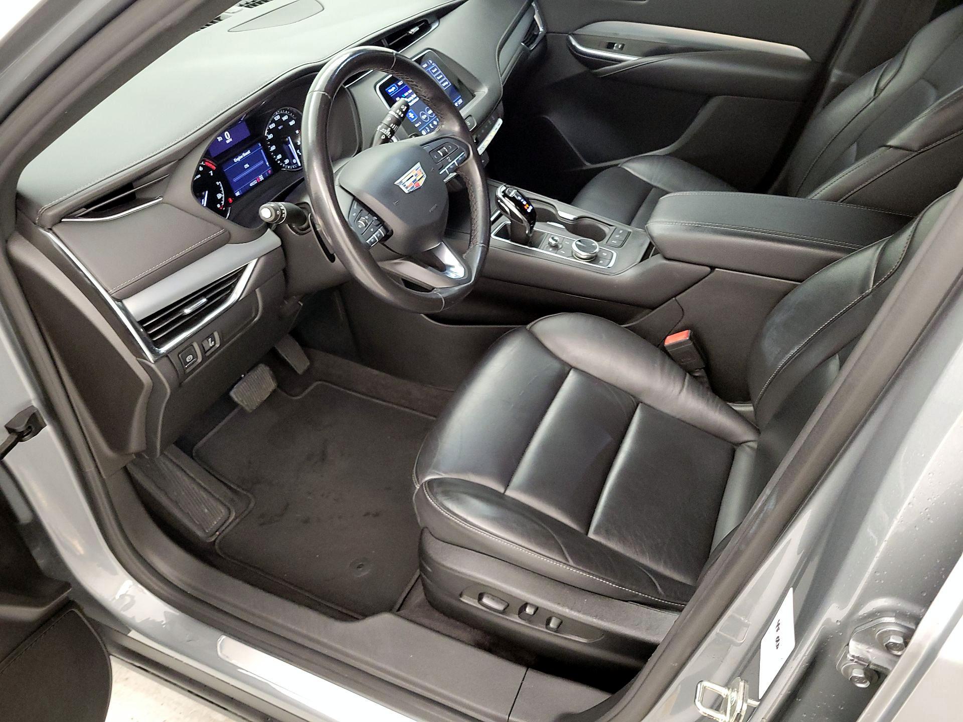 Thumbnail: 2023 Cadillac XT4 - 11