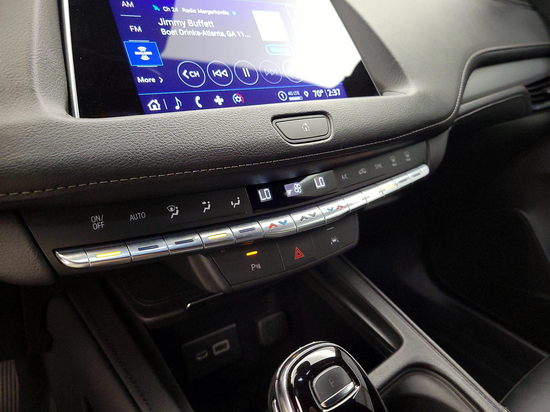 Thumbnail: 2023 Cadillac XT4 - 14