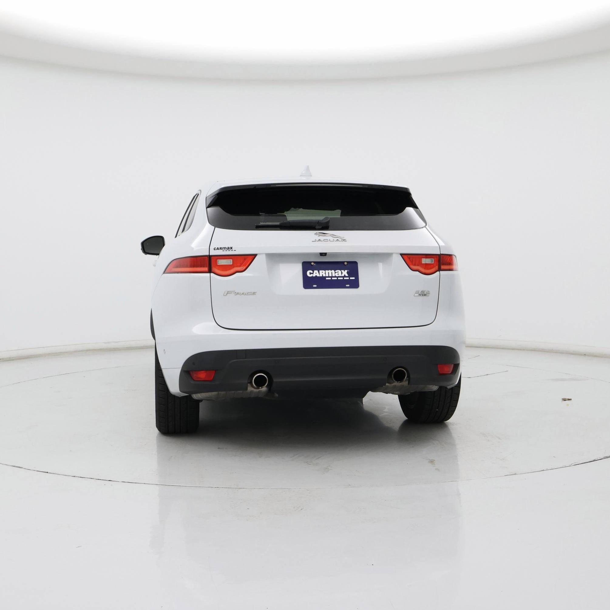 Thumbnail: 2017 Jaguar F-Pace - 6