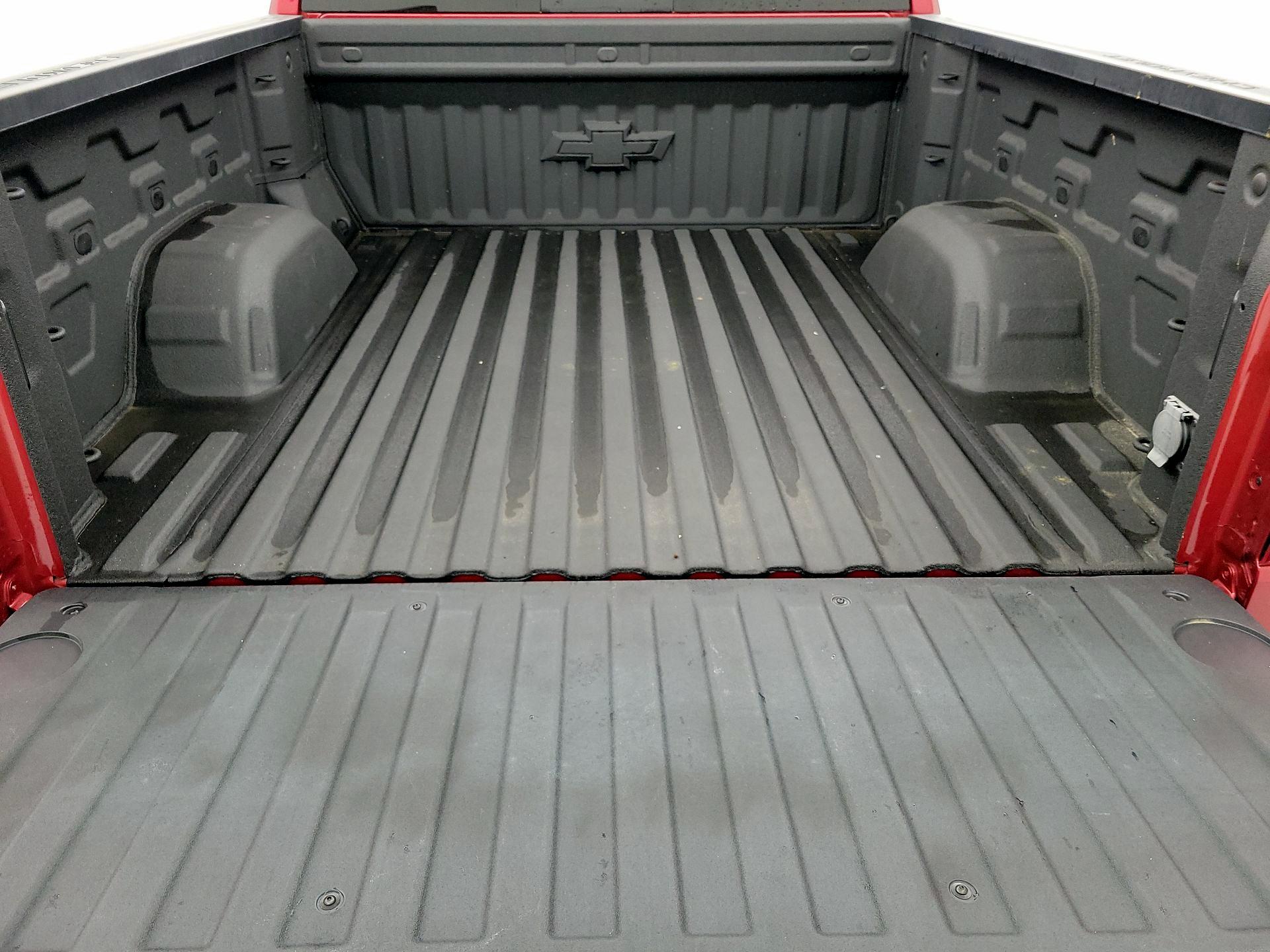 Thumbnail: 2022 Chevrolet Silverado 1500 - 16