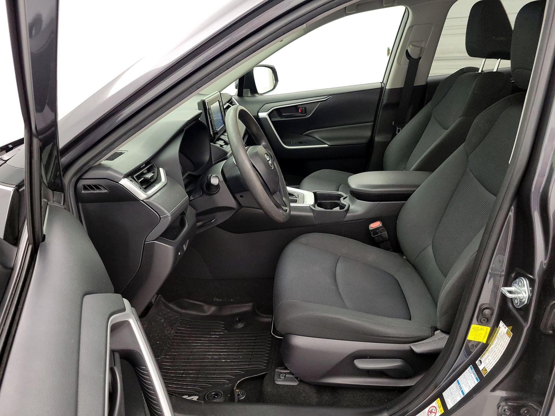 Thumbnail: 2019 Toyota RAV4 - 11