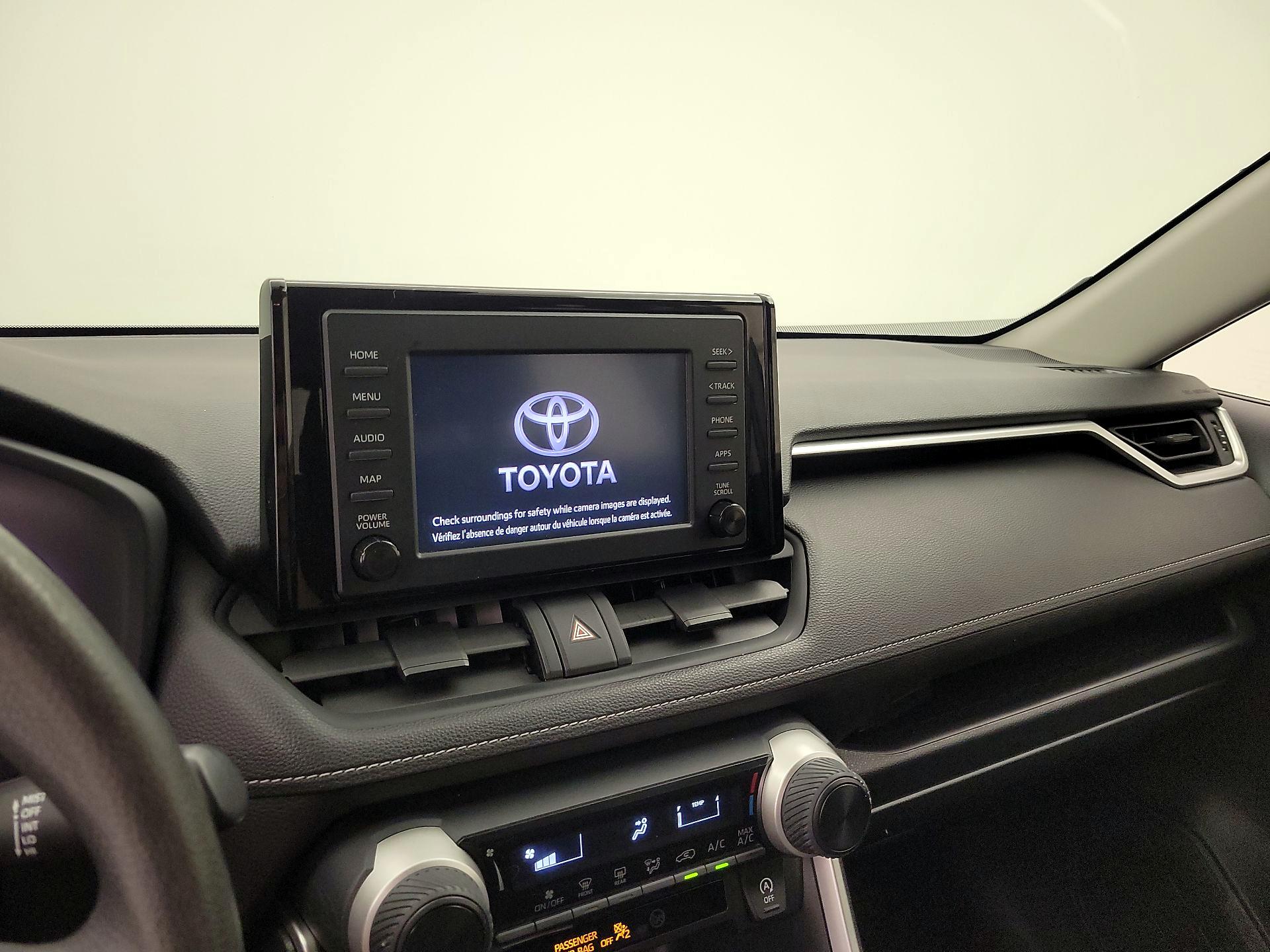 Thumbnail: 2019 Toyota RAV4 - 14