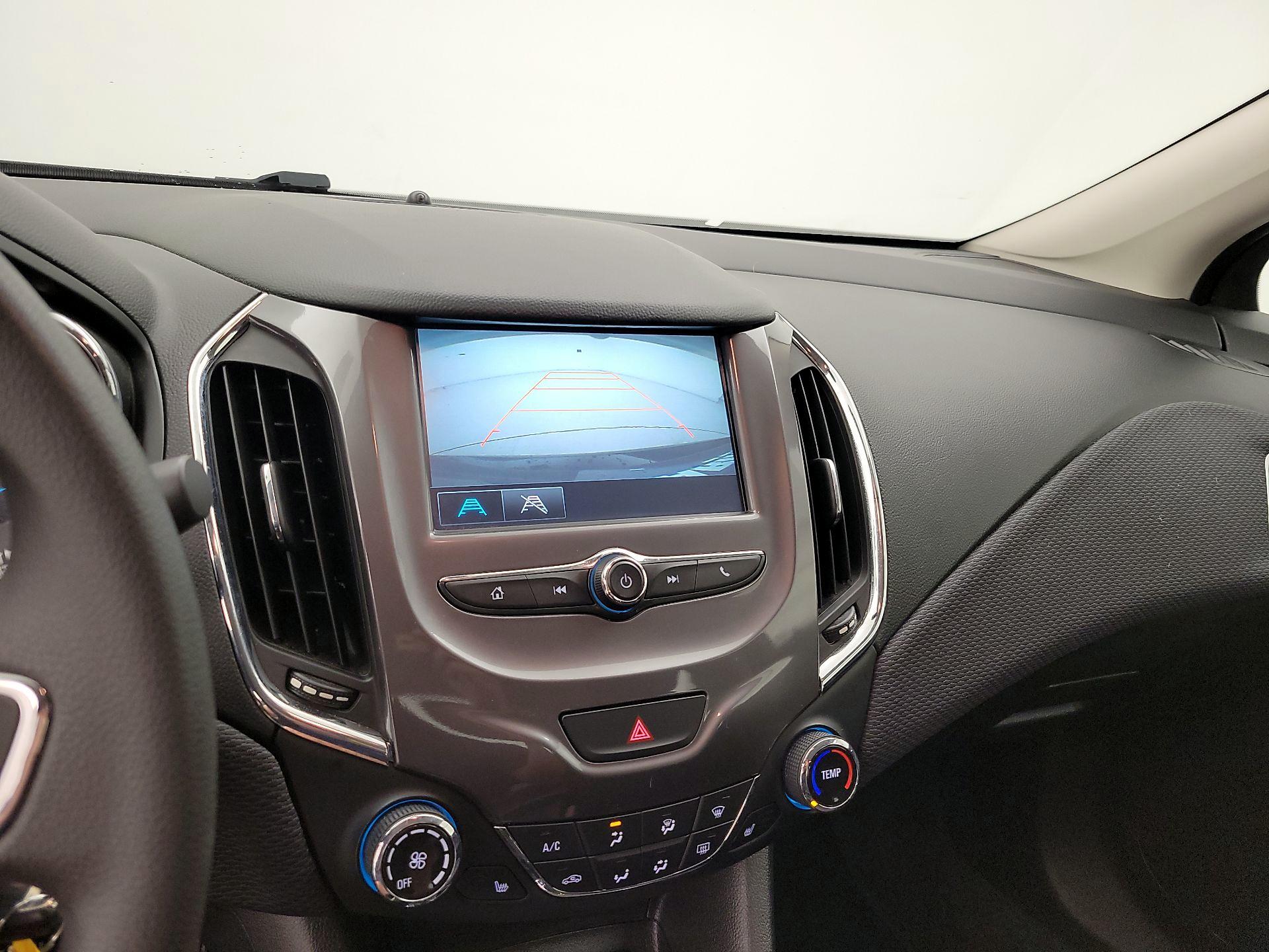 Thumbnail: 2018 Chevrolet Cruze - 13