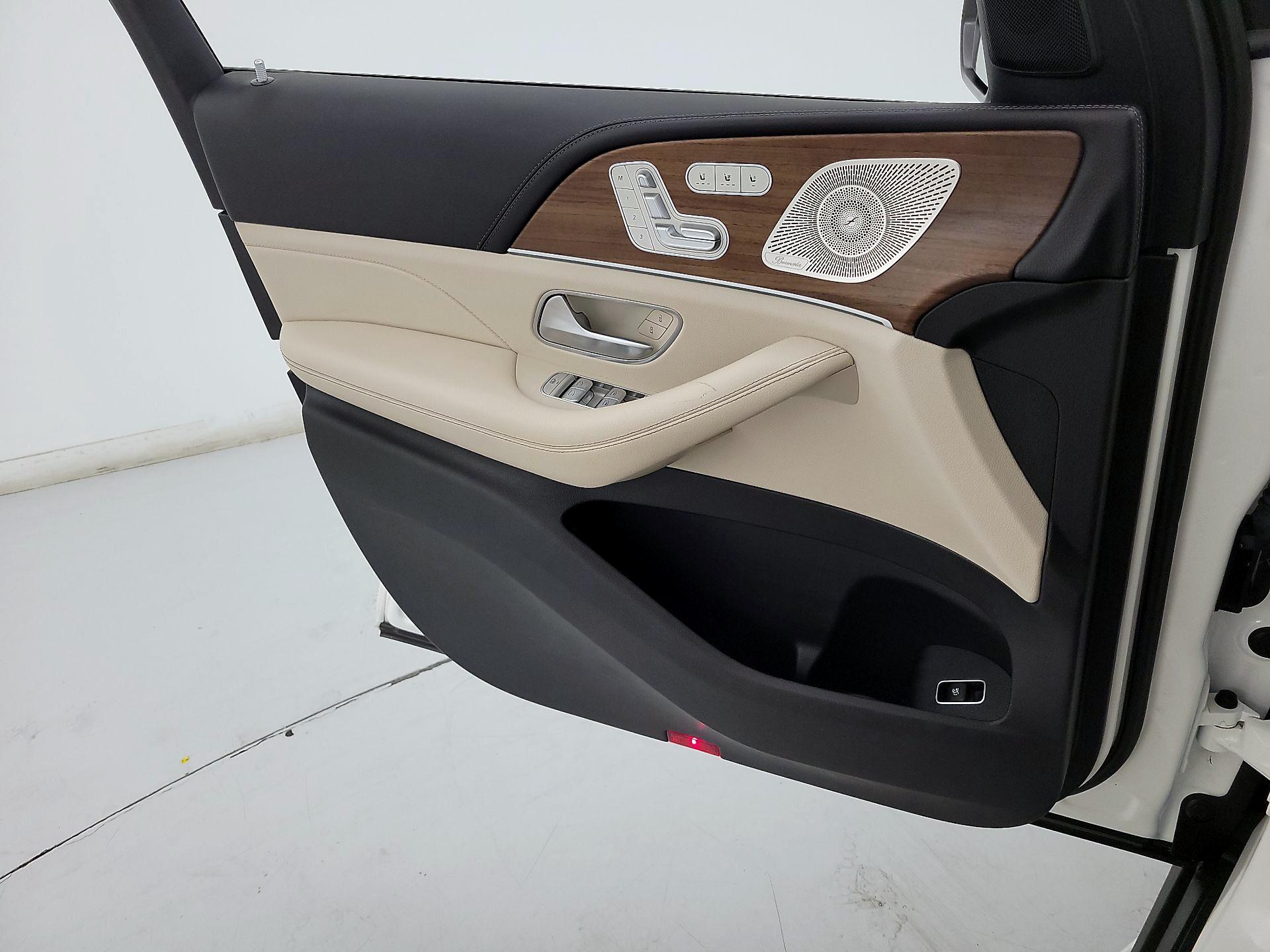 Thumbnail: 2023 Mercedes-Benz GLS - 12