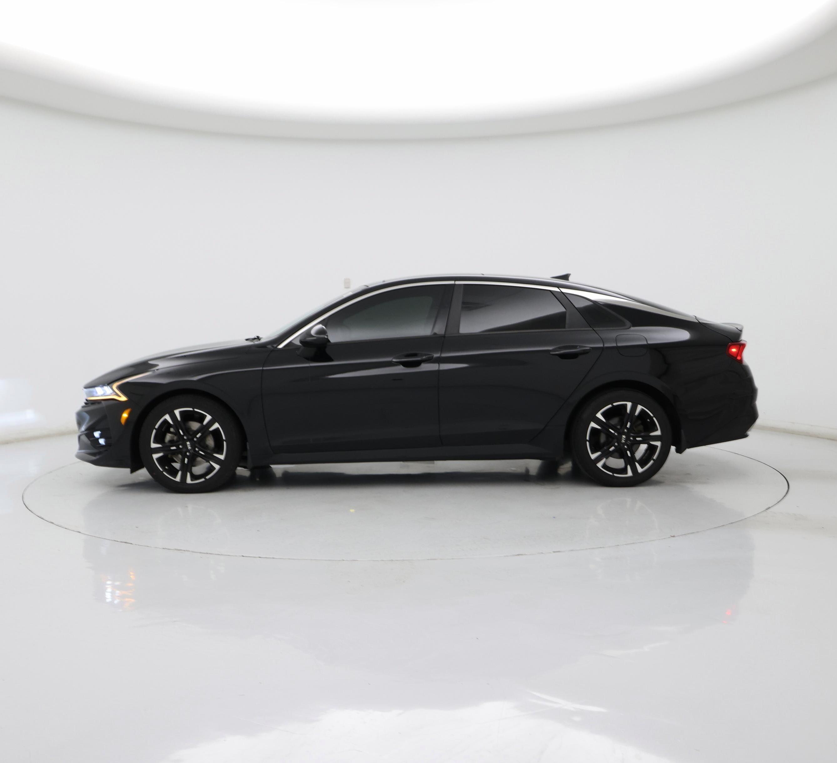 Thumbnail: 2021 Kia K5 - 3