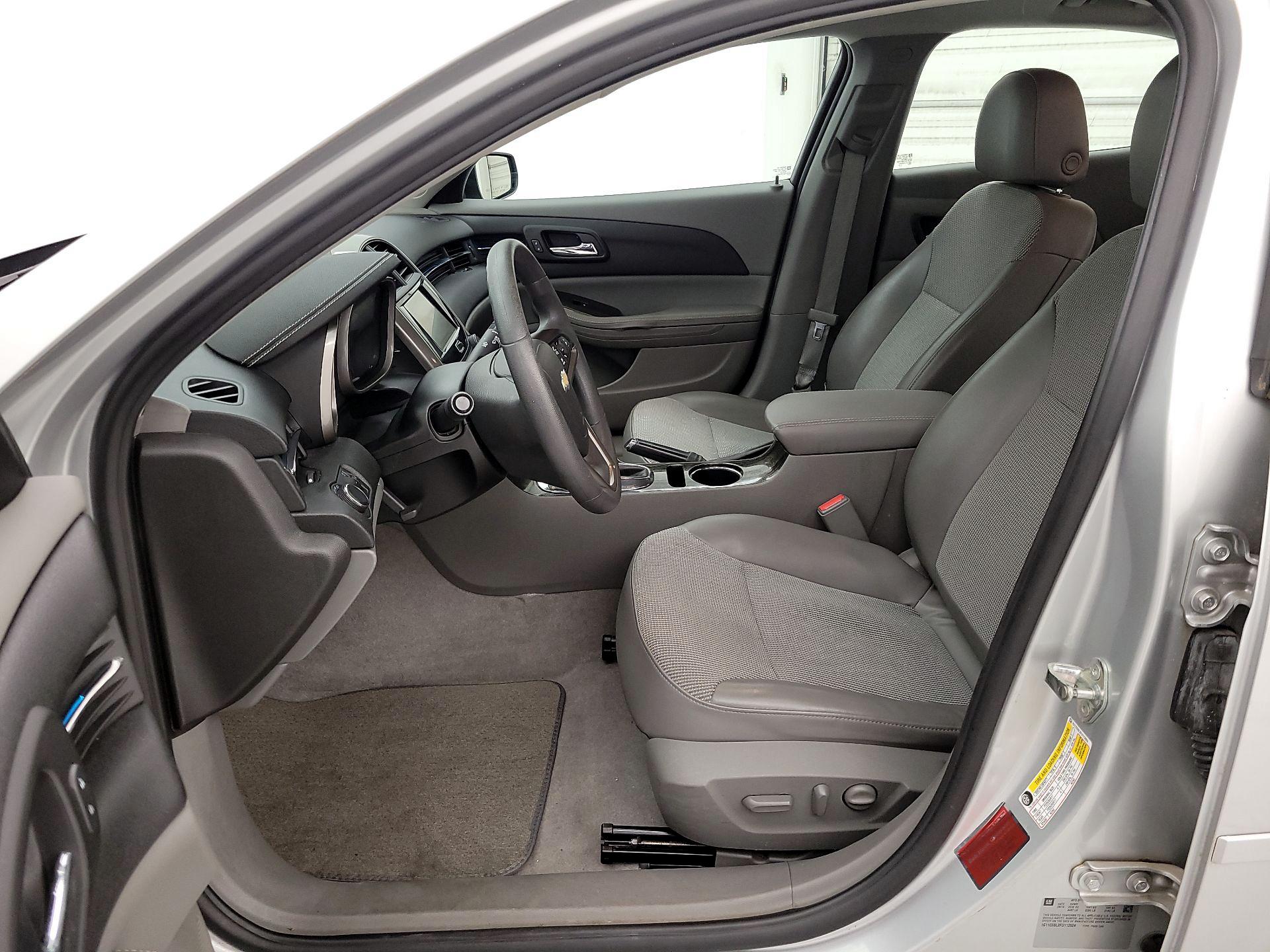 Thumbnail: 2015 Chevrolet Malibu - 11