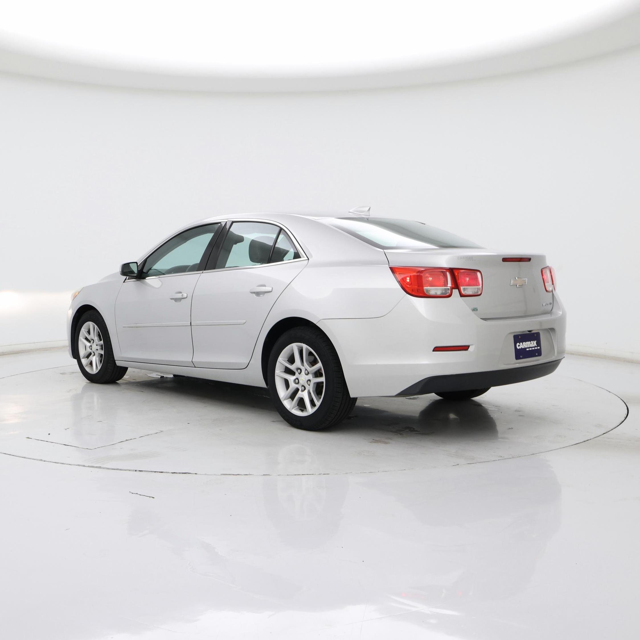 Thumbnail: 2015 Chevrolet Malibu - 2