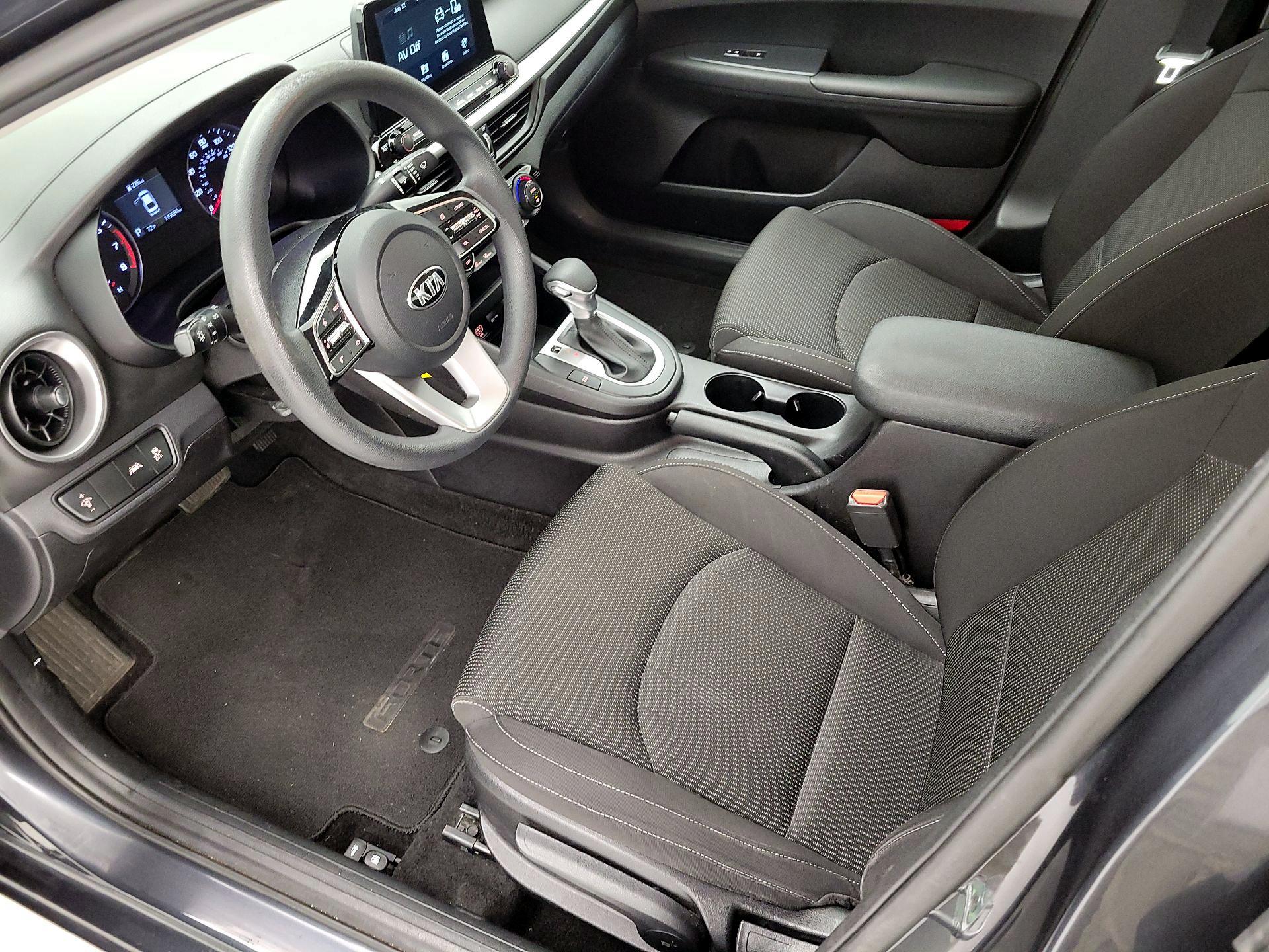 Thumbnail: 2019 Kia Forte - 11