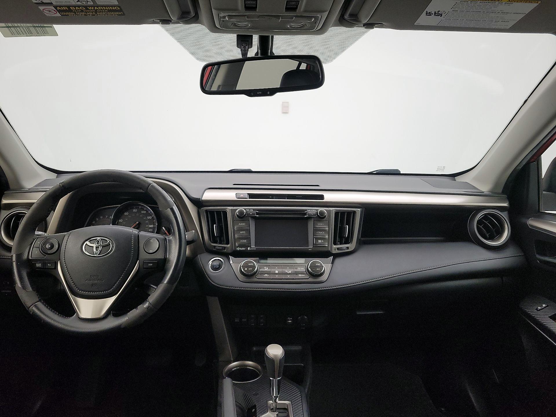 Thumbnail: 2015 Toyota RAV4 - 9