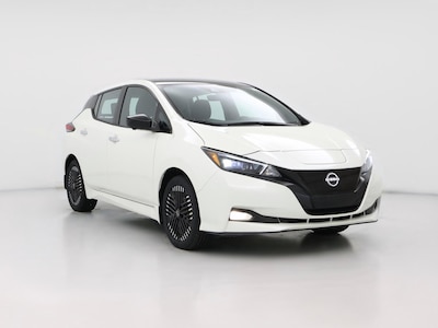 White 2023 Nissan Leaf SV Plus