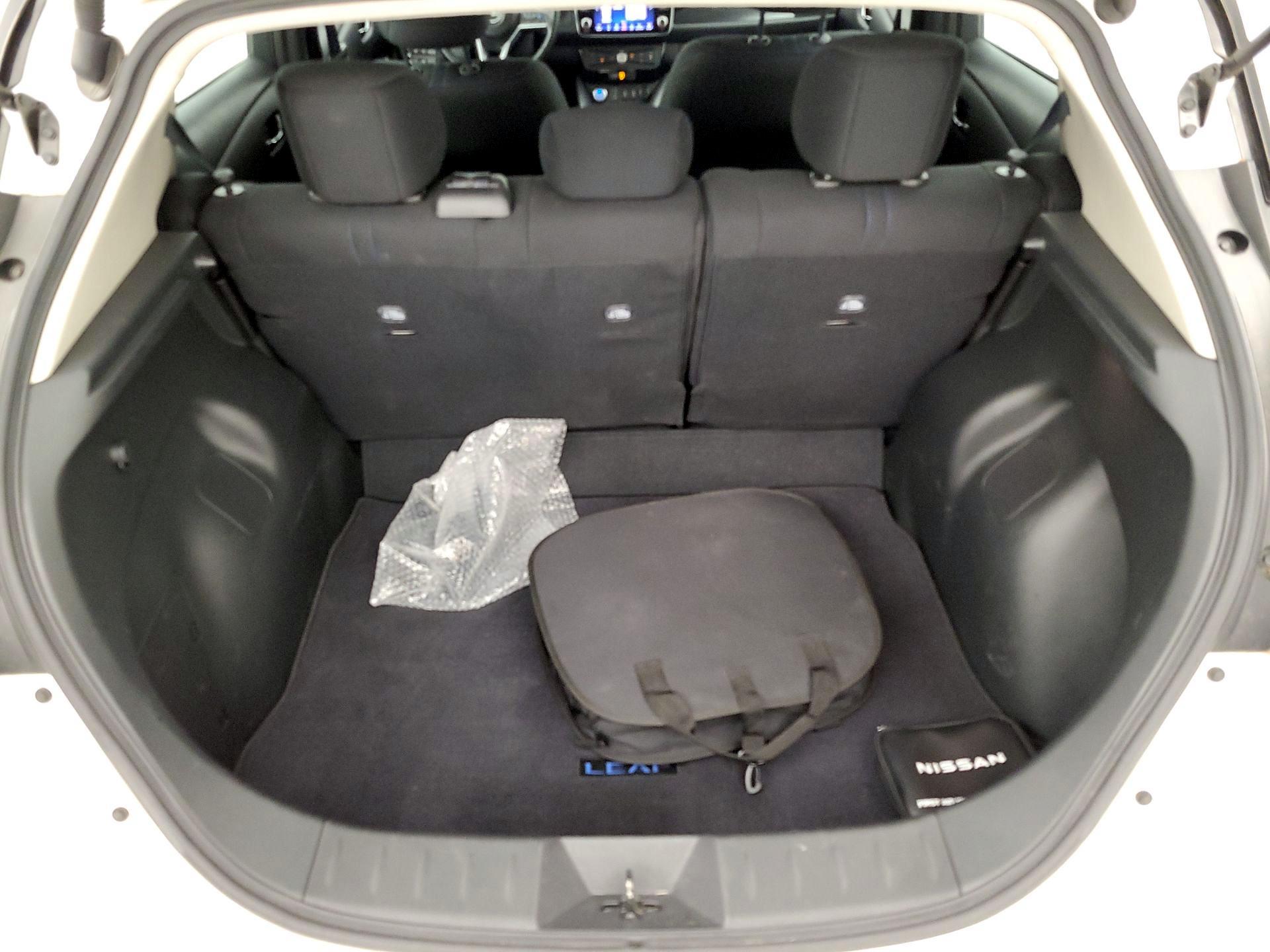Thumbnail: 2023 Nissan Leaf - 16