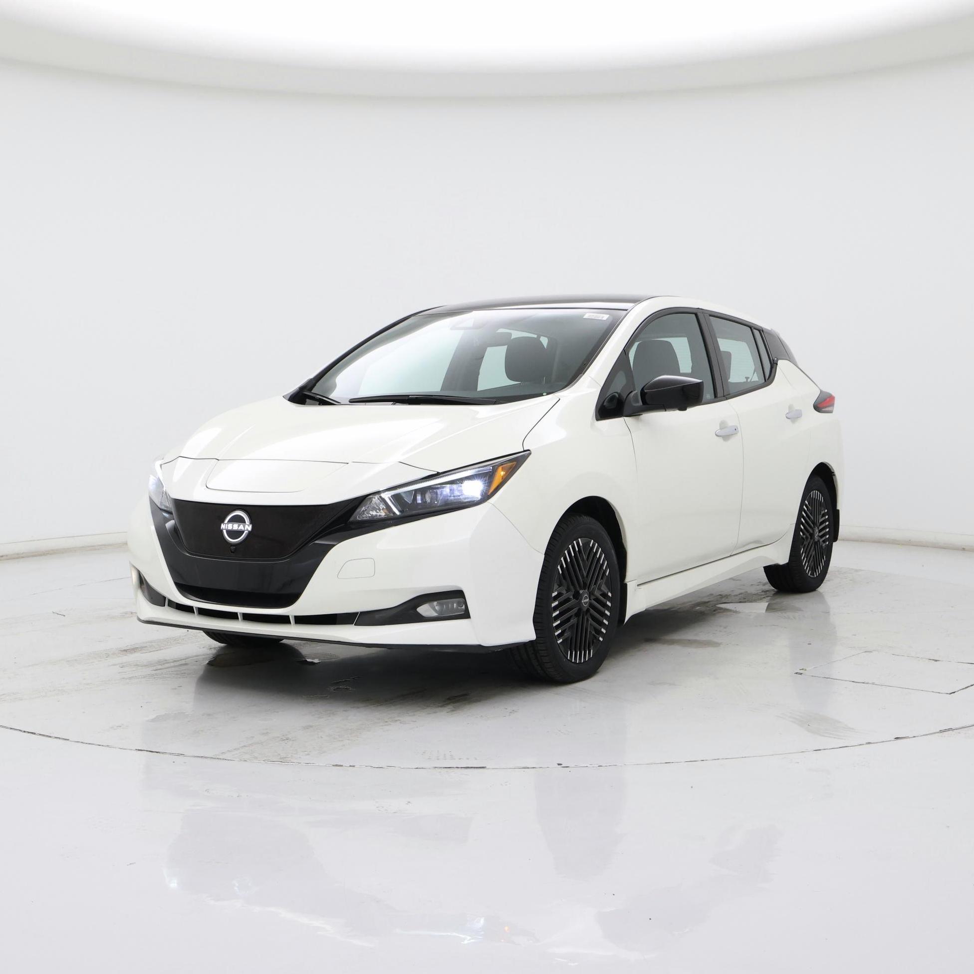 Thumbnail: 2023 Nissan Leaf - 4