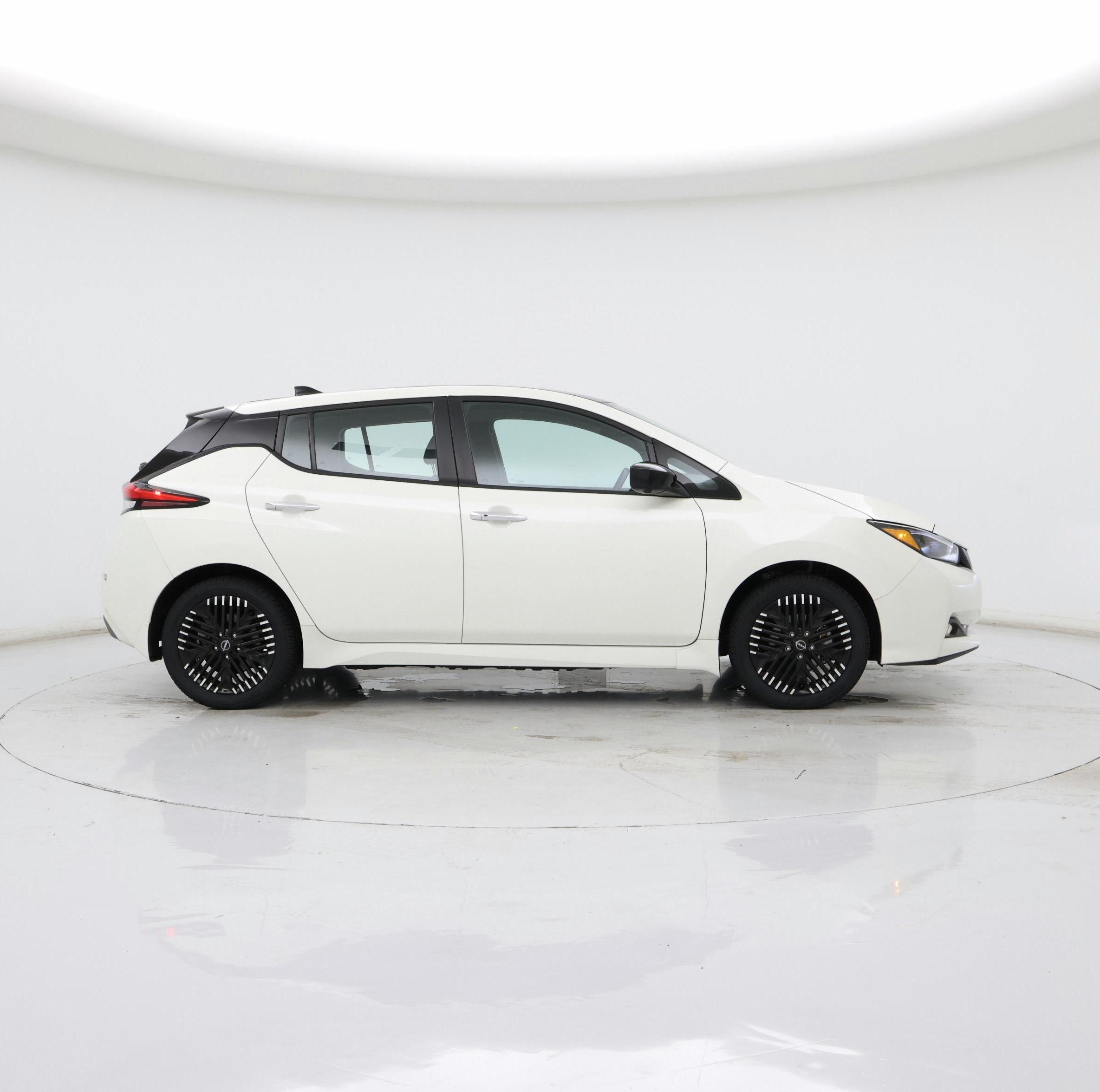 Thumbnail: 2023 Nissan Leaf - 7