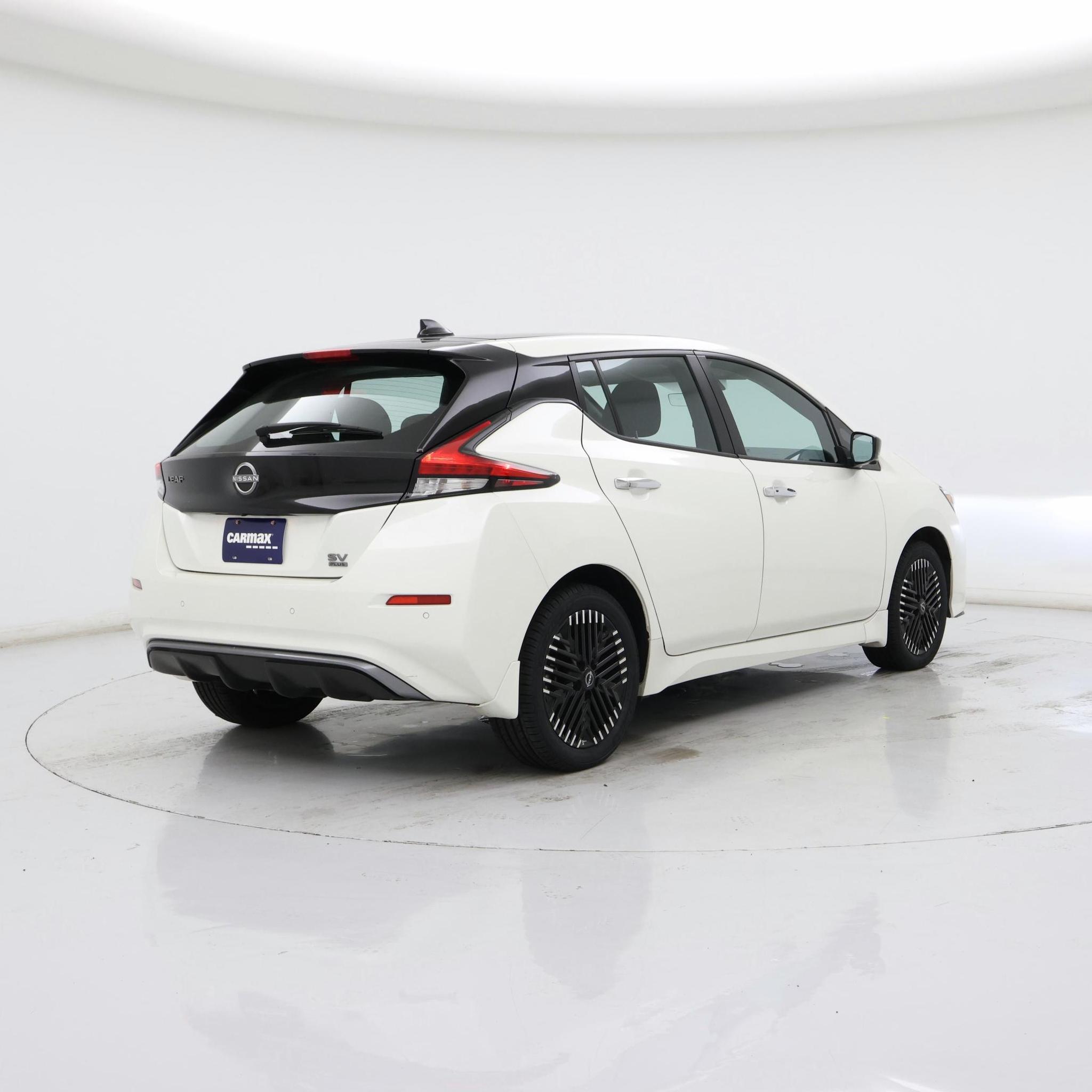 Thumbnail: 2023 Nissan Leaf - 8