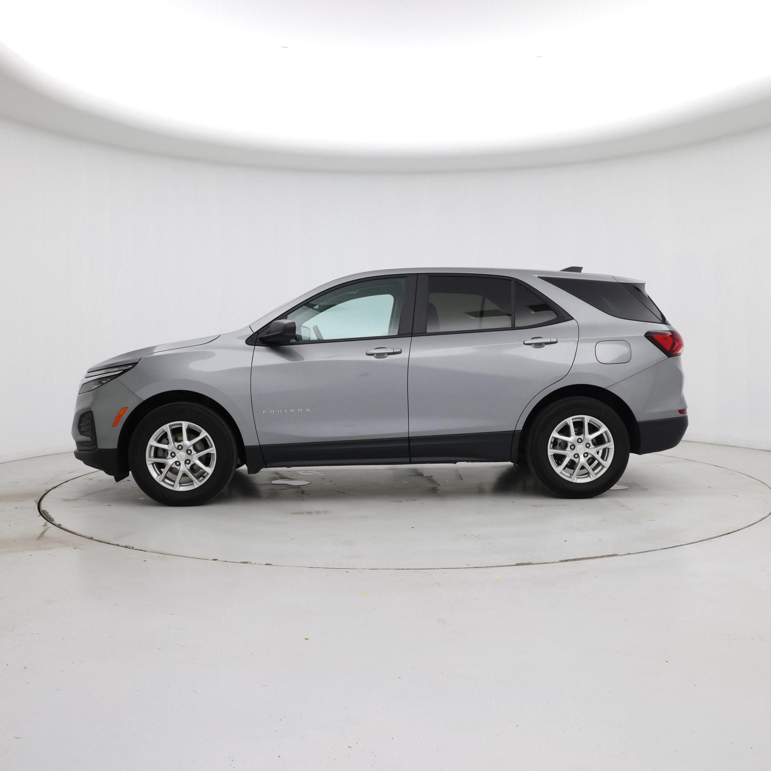 Thumbnail: 2023 Chevrolet Equinox - 3