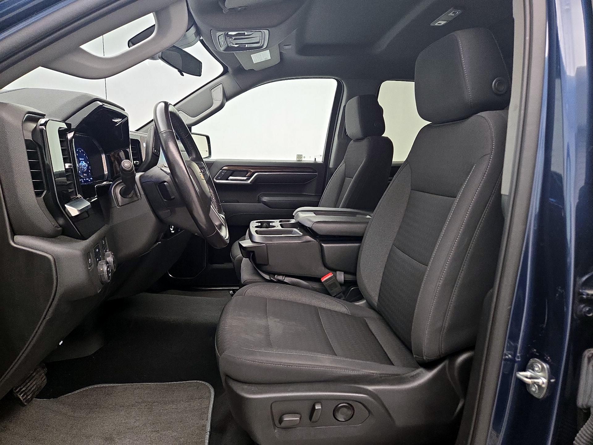 Thumbnail: 2022 Chevrolet Silverado 1500 - 11