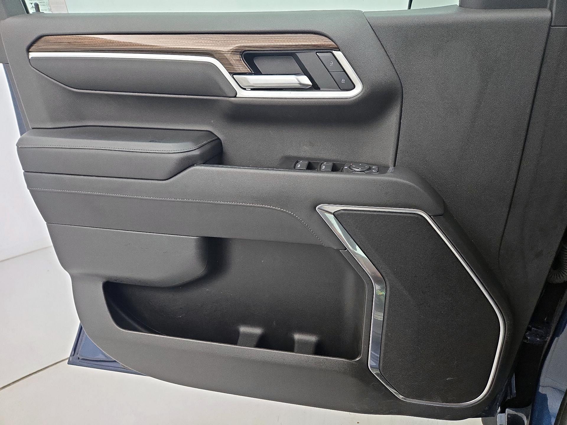 Thumbnail: 2022 Chevrolet Silverado 1500 - 12