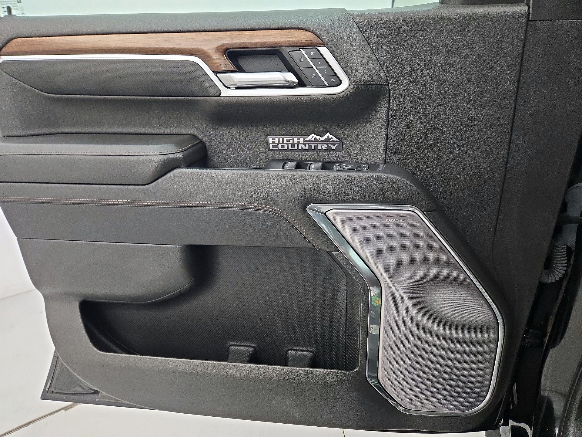 Thumbnail: 2022 Chevrolet Silverado 1500 - 12