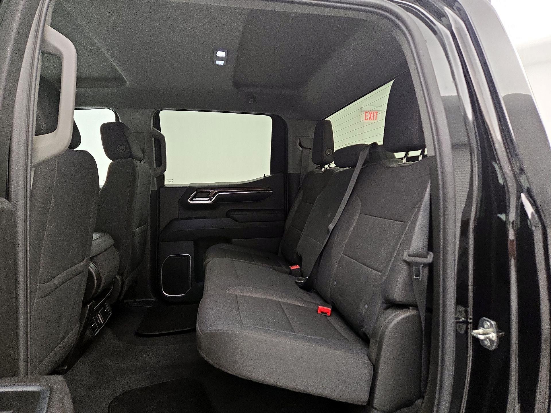 Thumbnail: 2022 Chevrolet Silverado 1500 - 19