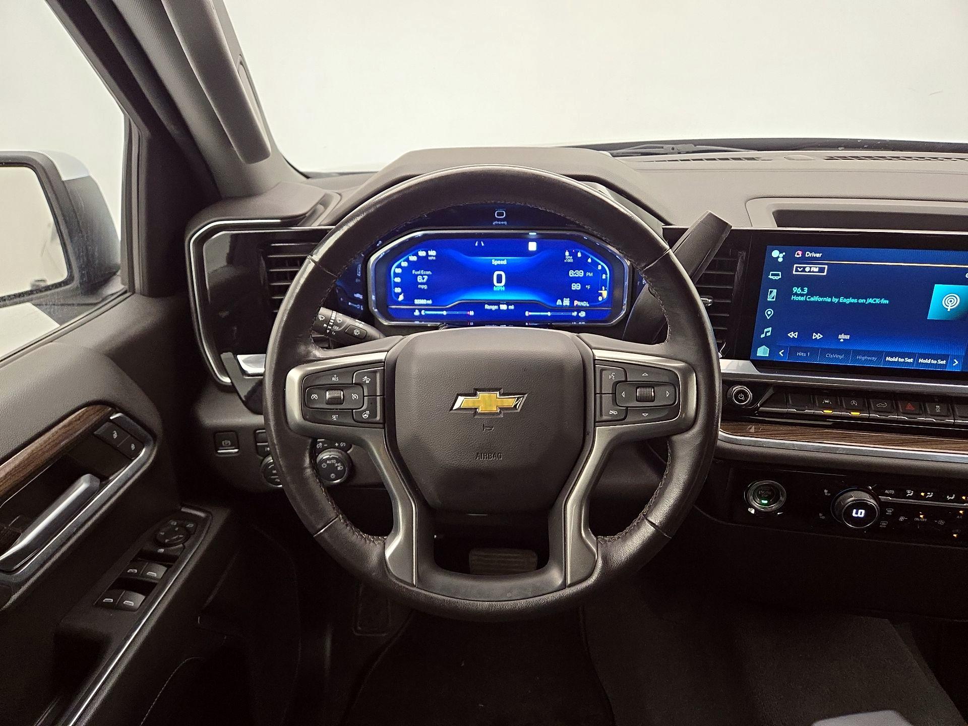 Thumbnail: 2022 Chevrolet Silverado 1500 - 10