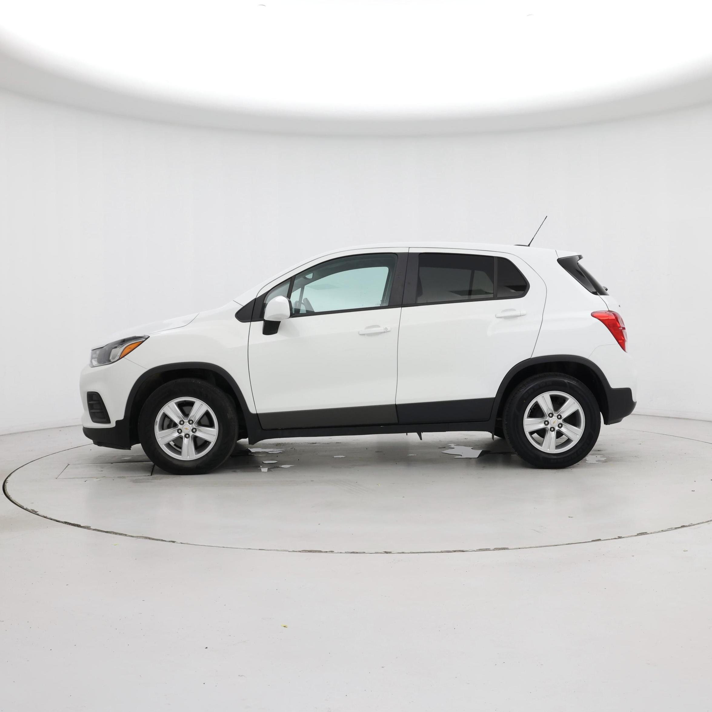 Thumbnail: 2020 Chevrolet Trax - 3