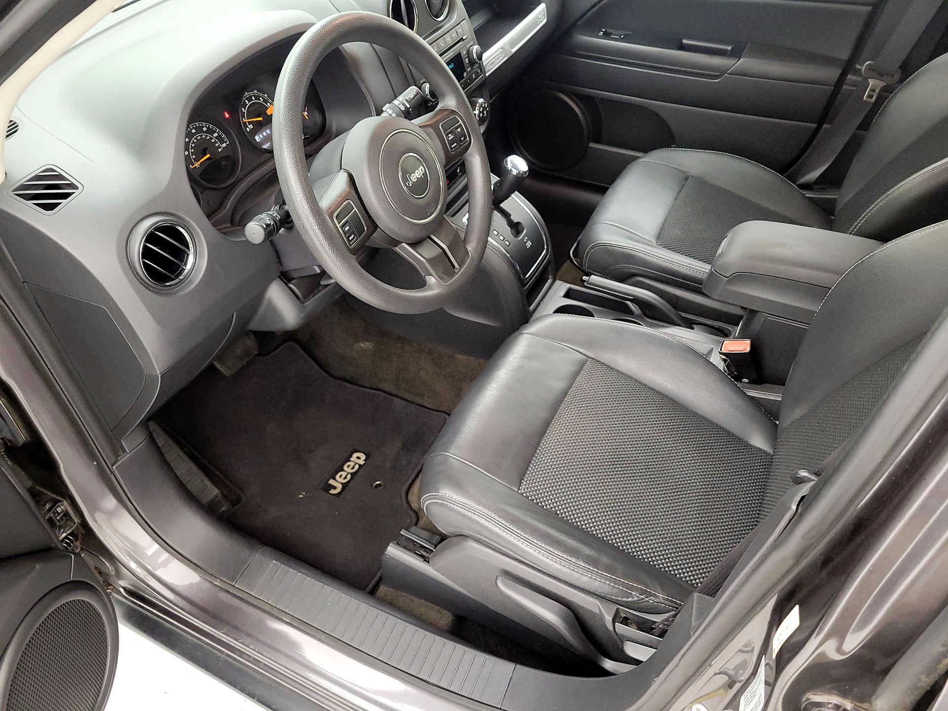 Thumbnail: 2015 Jeep Compass - 11