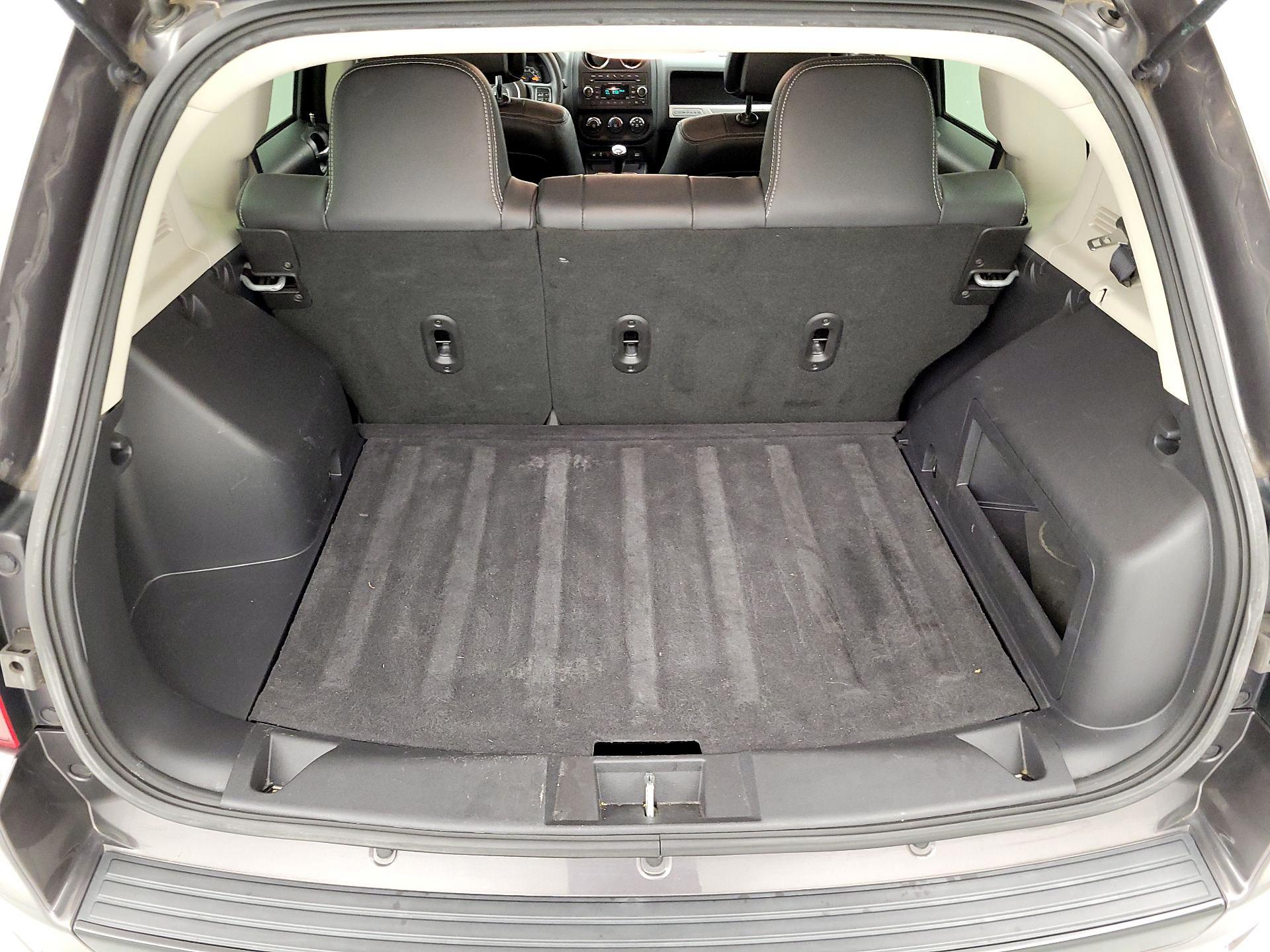 Thumbnail: 2015 Jeep Compass - 16