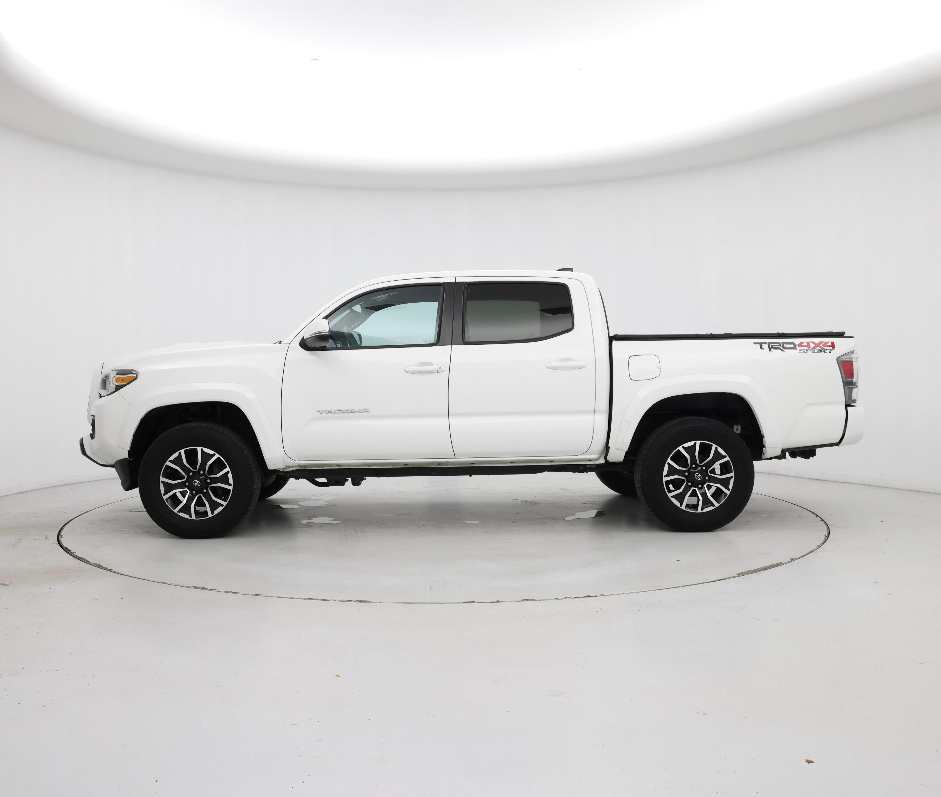 Thumbnail: 2020 Toyota Tacoma - 3
