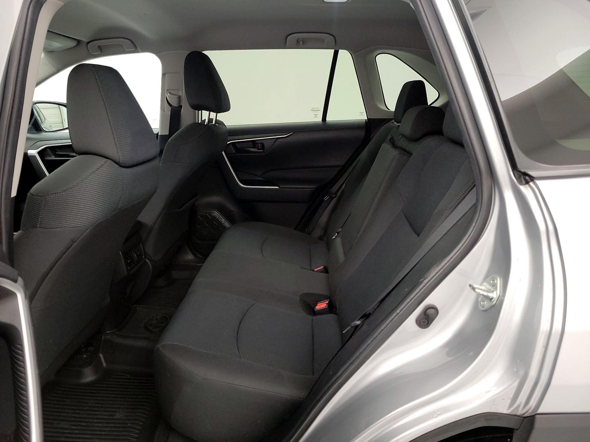Thumbnail: 2022 Toyota RAV4 - 16