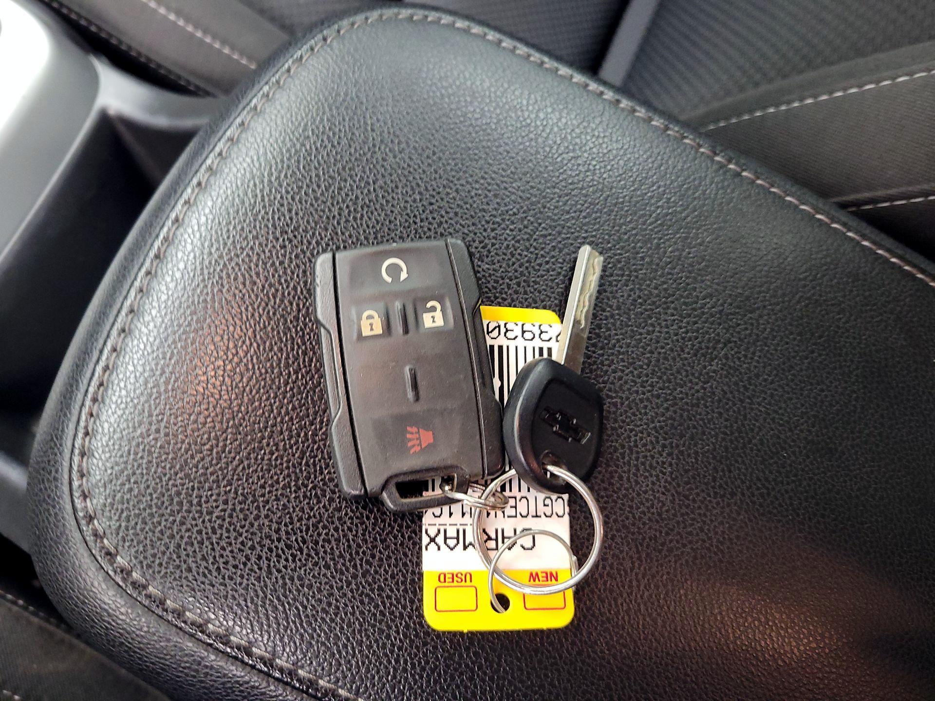 Thumbnail: 2022 Chevrolet Colorado - 20