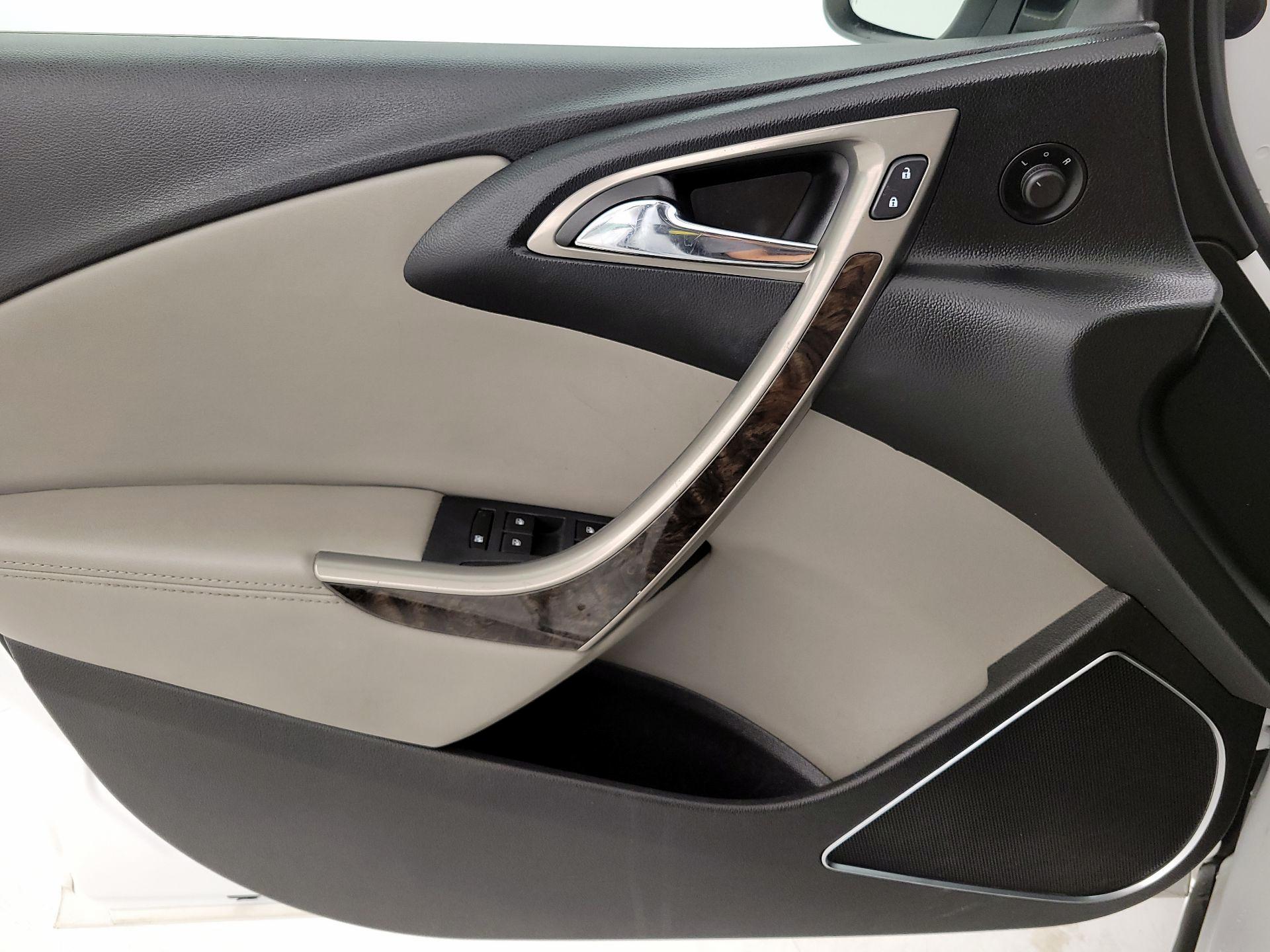 Thumbnail: 2017 Buick Verano - 12