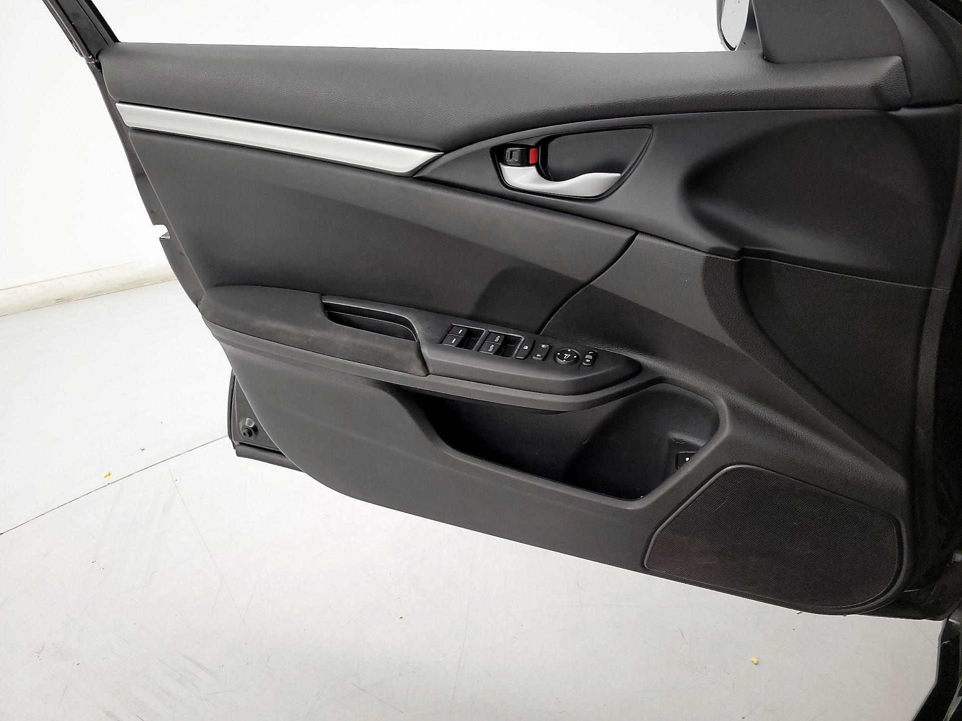 Thumbnail: 2018 Honda Civic - 12