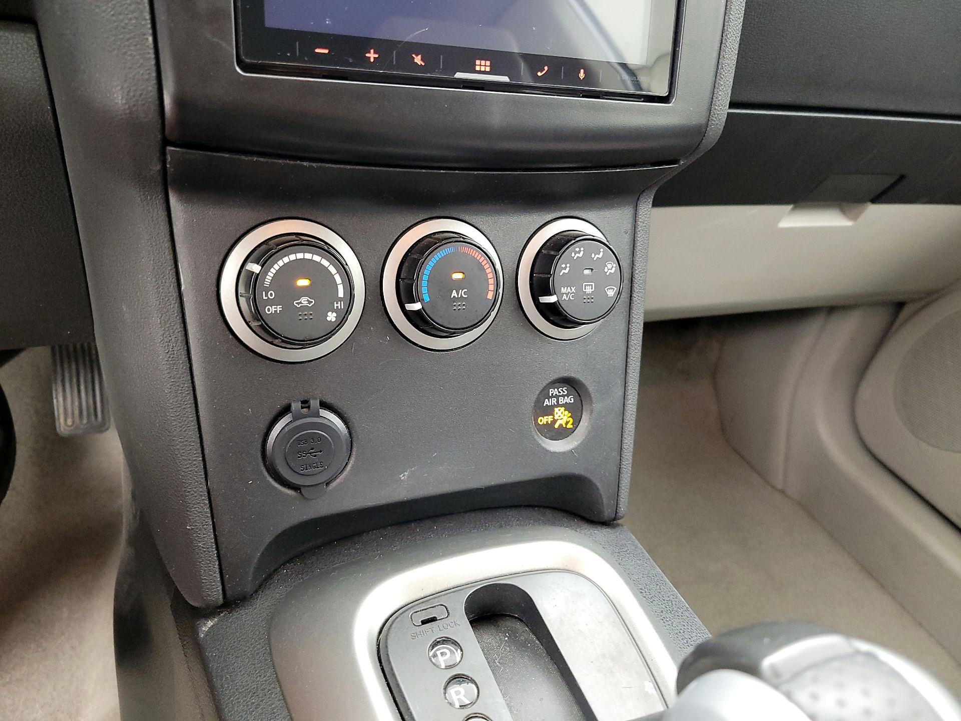 Thumbnail: 2013 Nissan Rogue - 15
