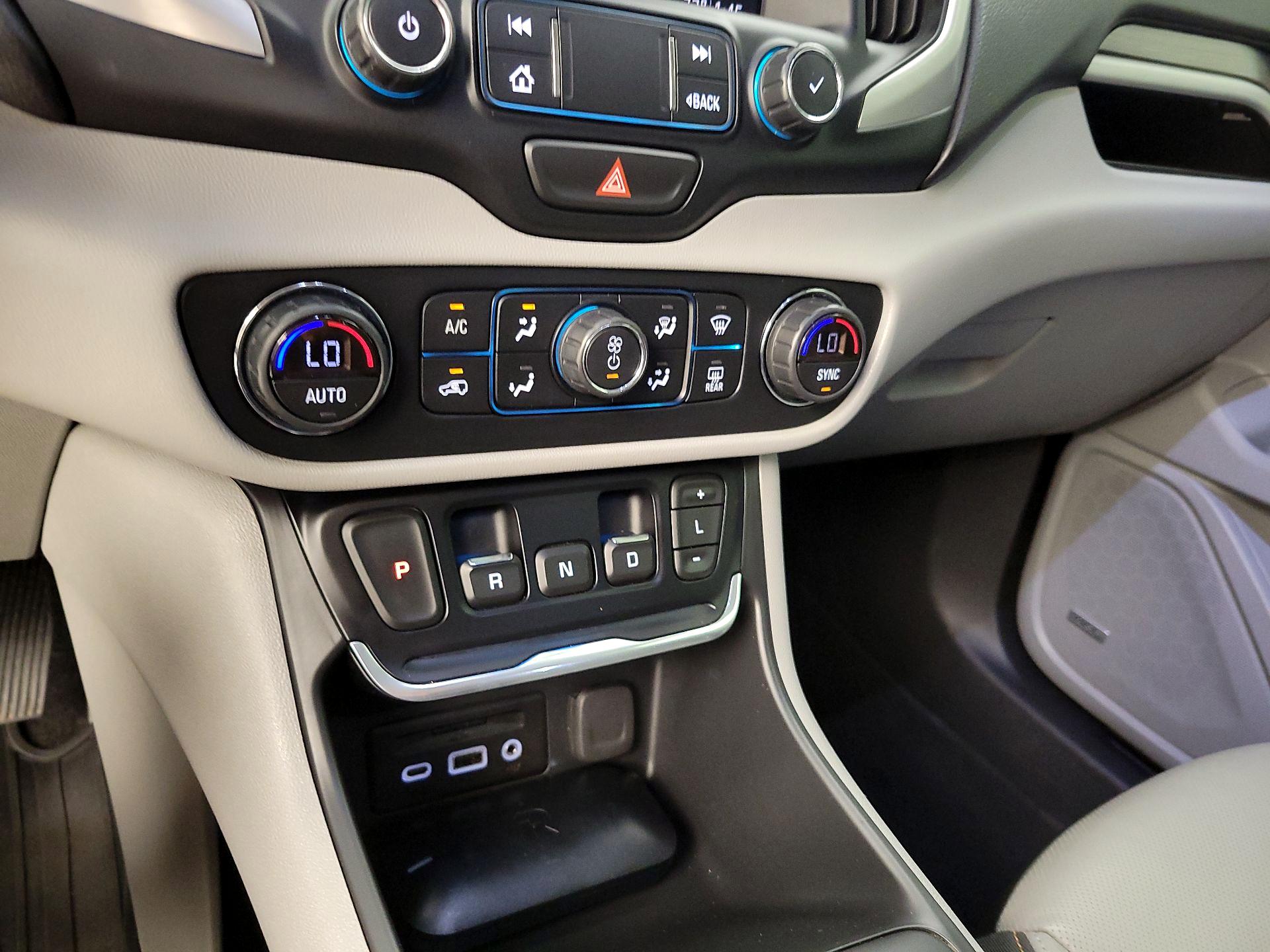 Thumbnail: 2019 GMC Terrain - 15