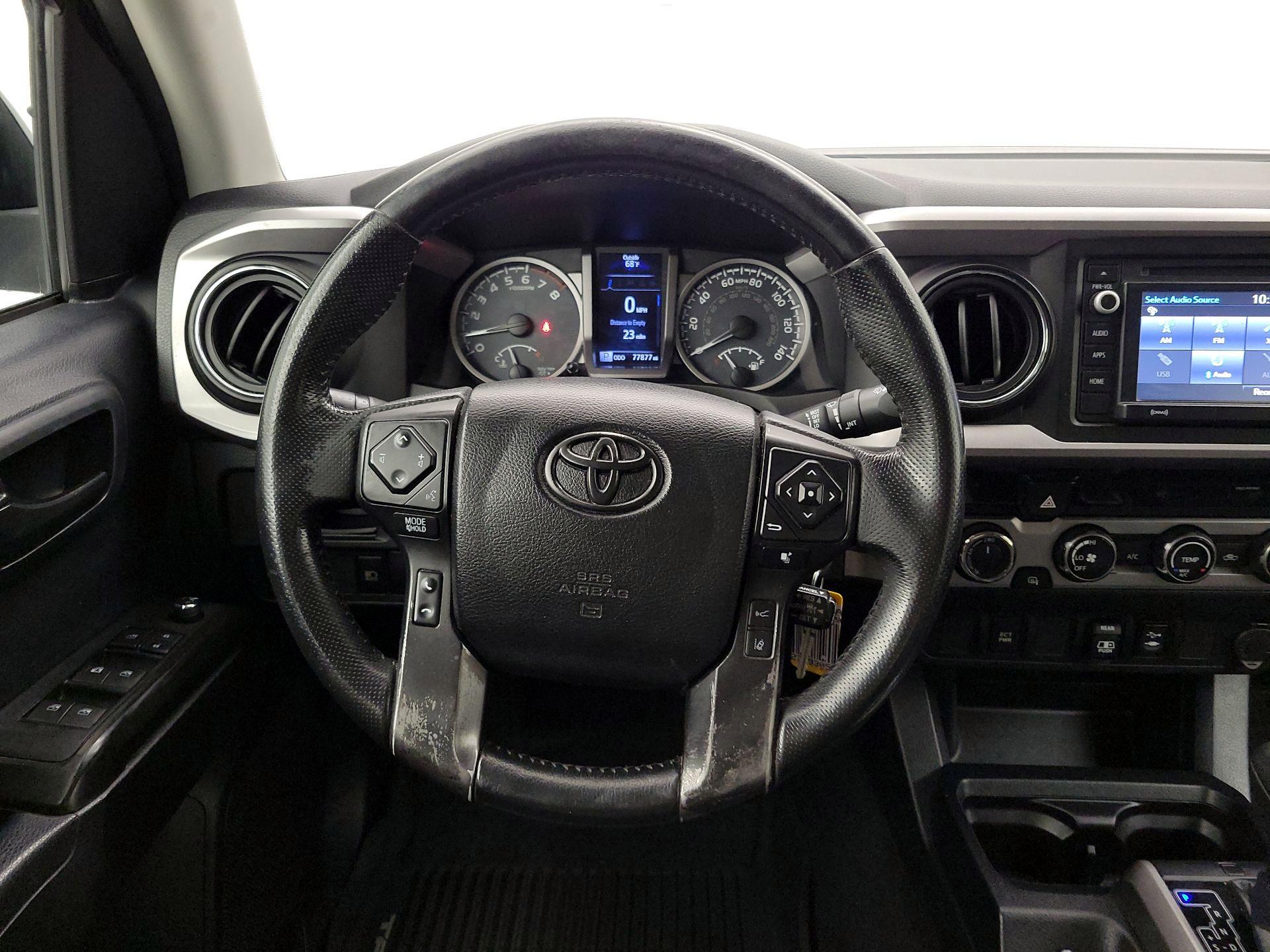 Thumbnail: 2018 Toyota Tacoma - 10