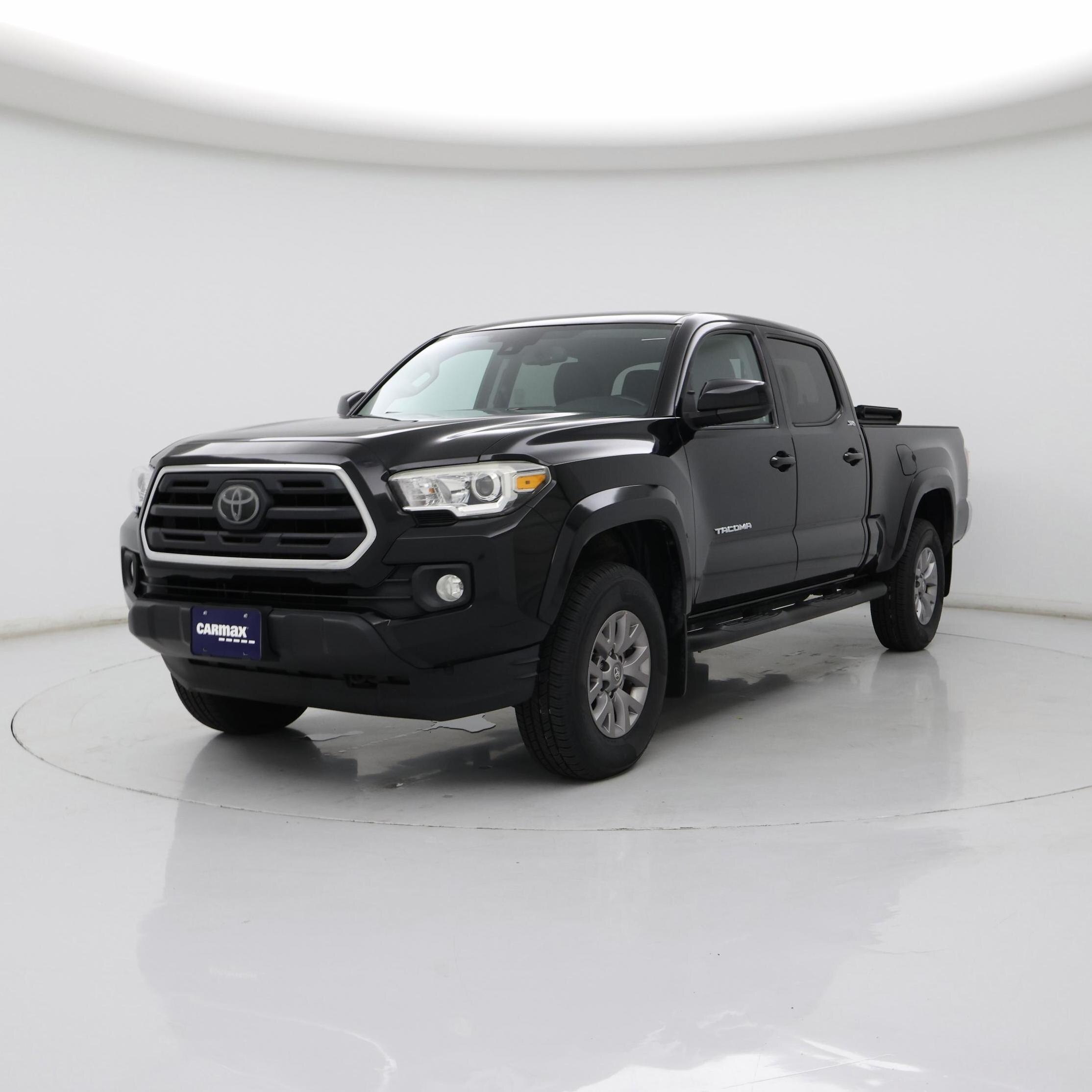 Thumbnail: 2018 Toyota Tacoma - 4
