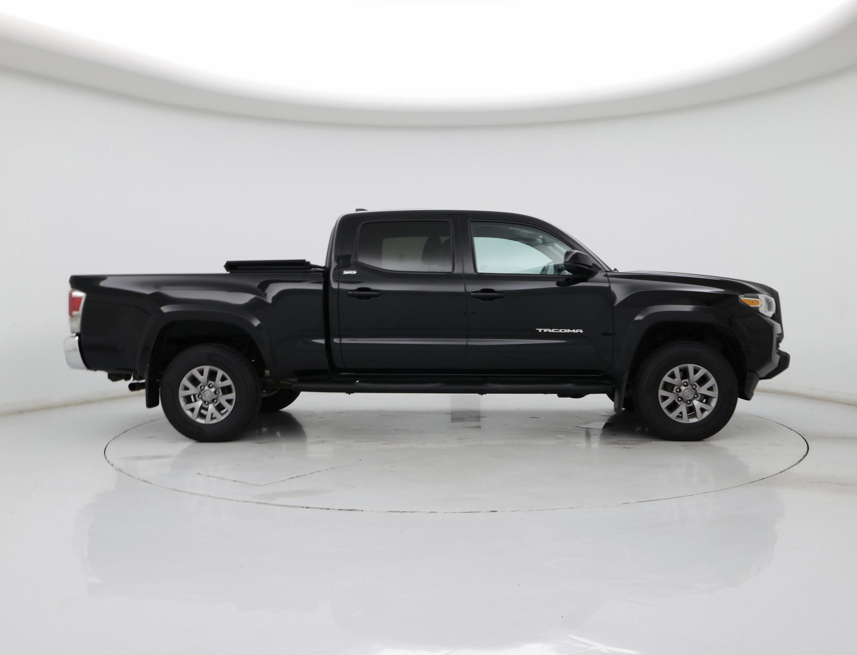 Thumbnail: 2018 Toyota Tacoma - 7