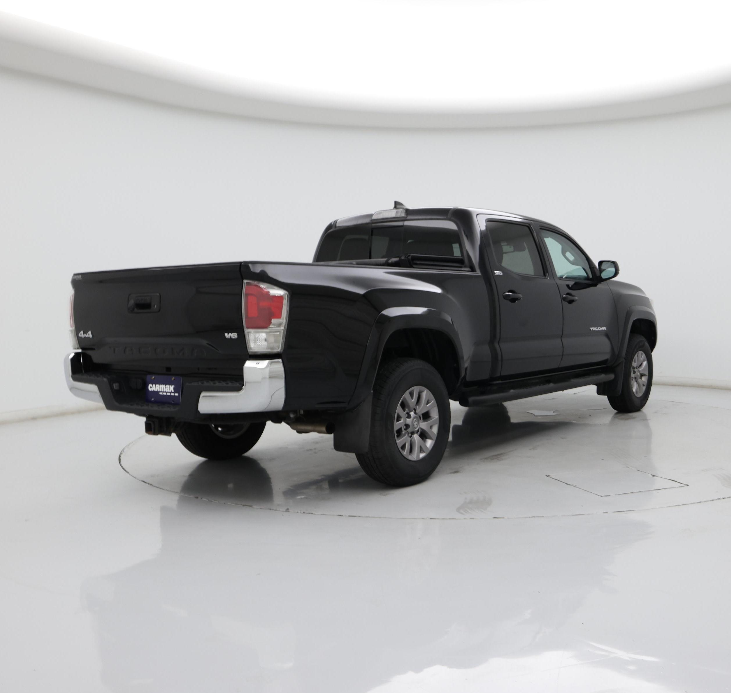 Thumbnail: 2018 Toyota Tacoma - 8