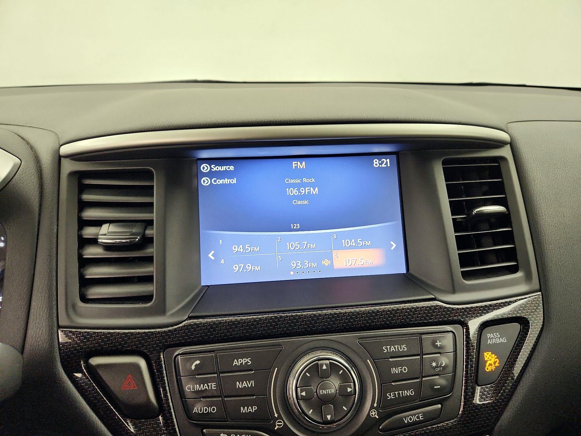 Thumbnail: 2019 Nissan Pathfinder - 16