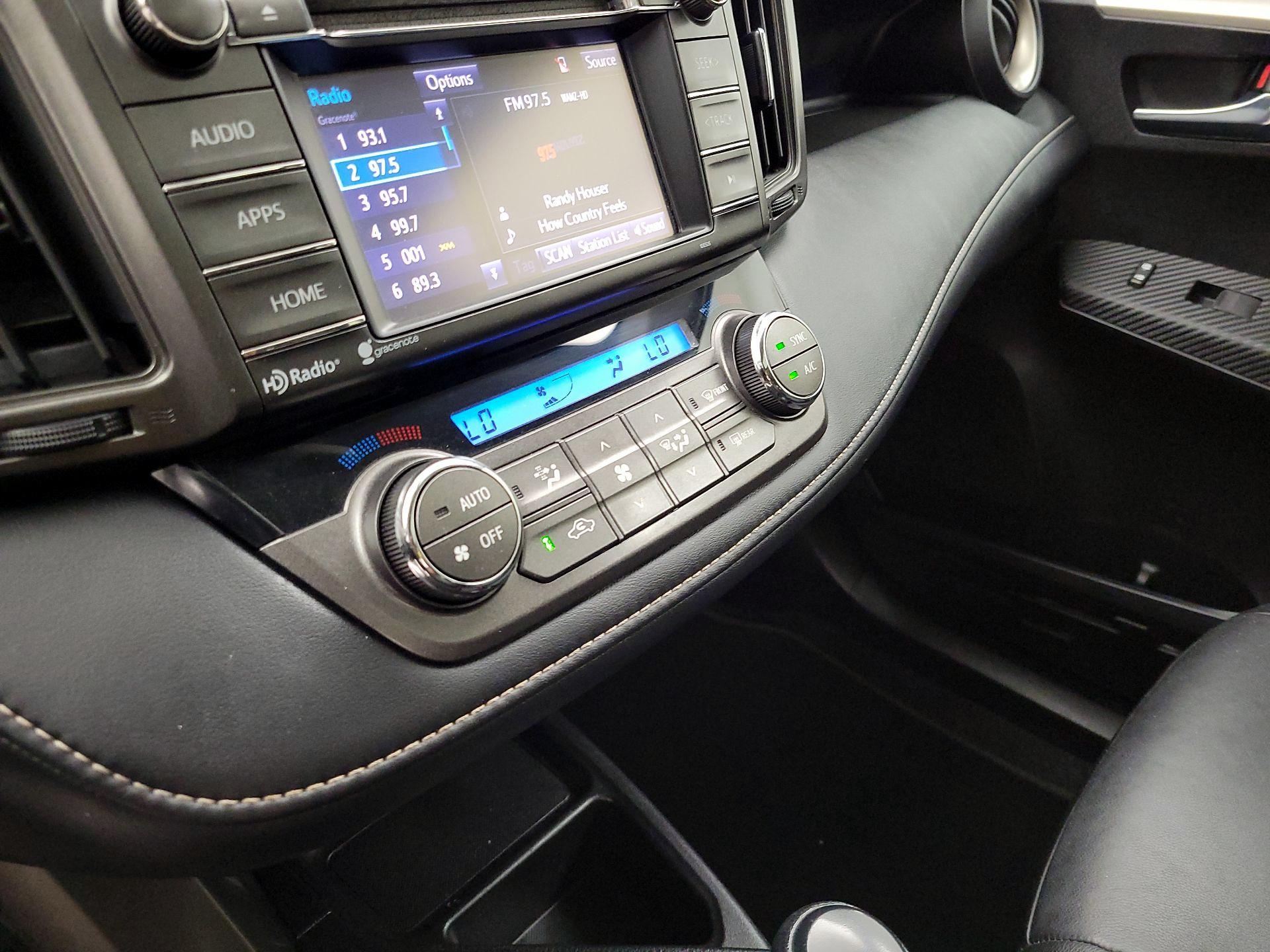 Thumbnail: 2014 Toyota RAV4 - 14