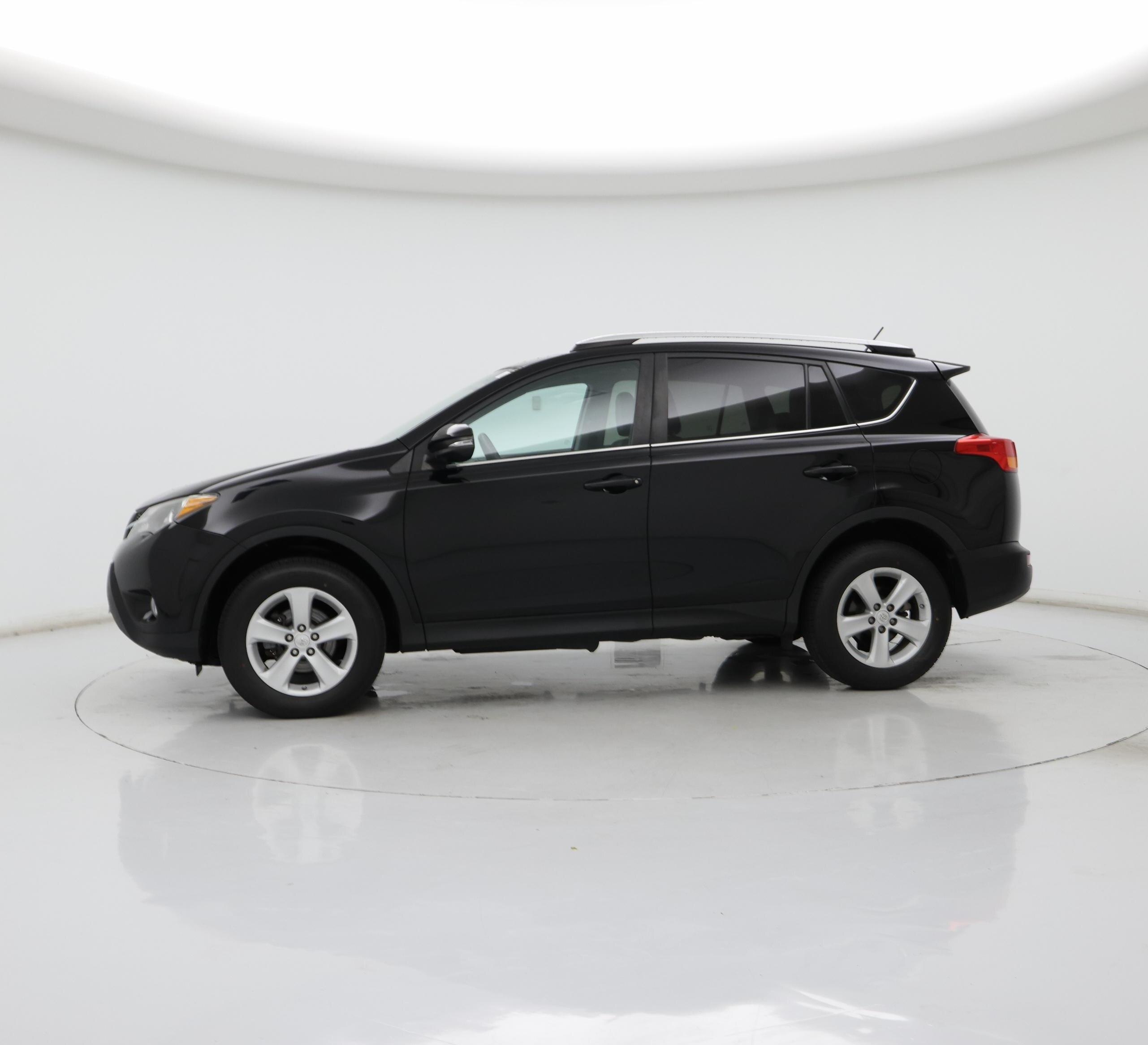 Thumbnail: 2014 Toyota RAV4 - 3