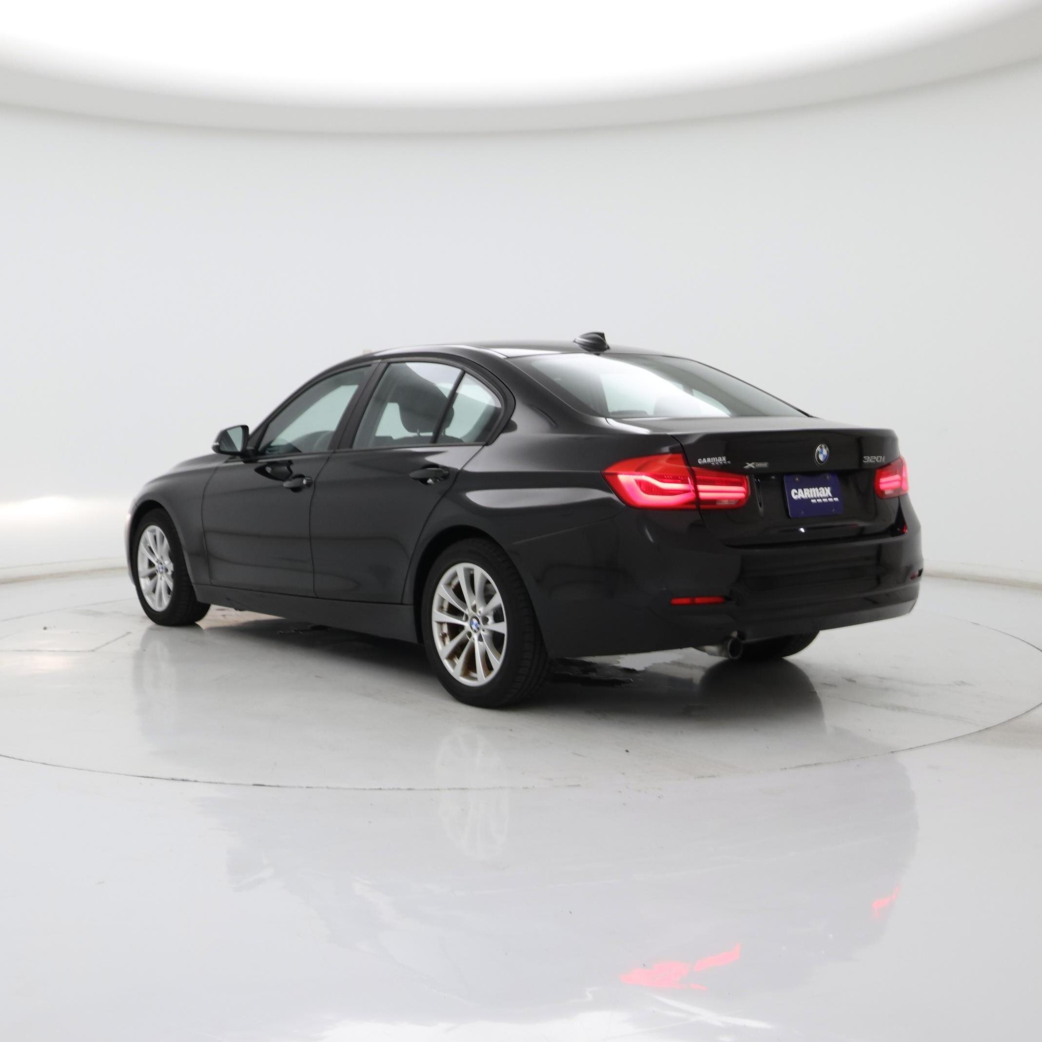 Thumbnail: 2016 BMW 3 Series - 2