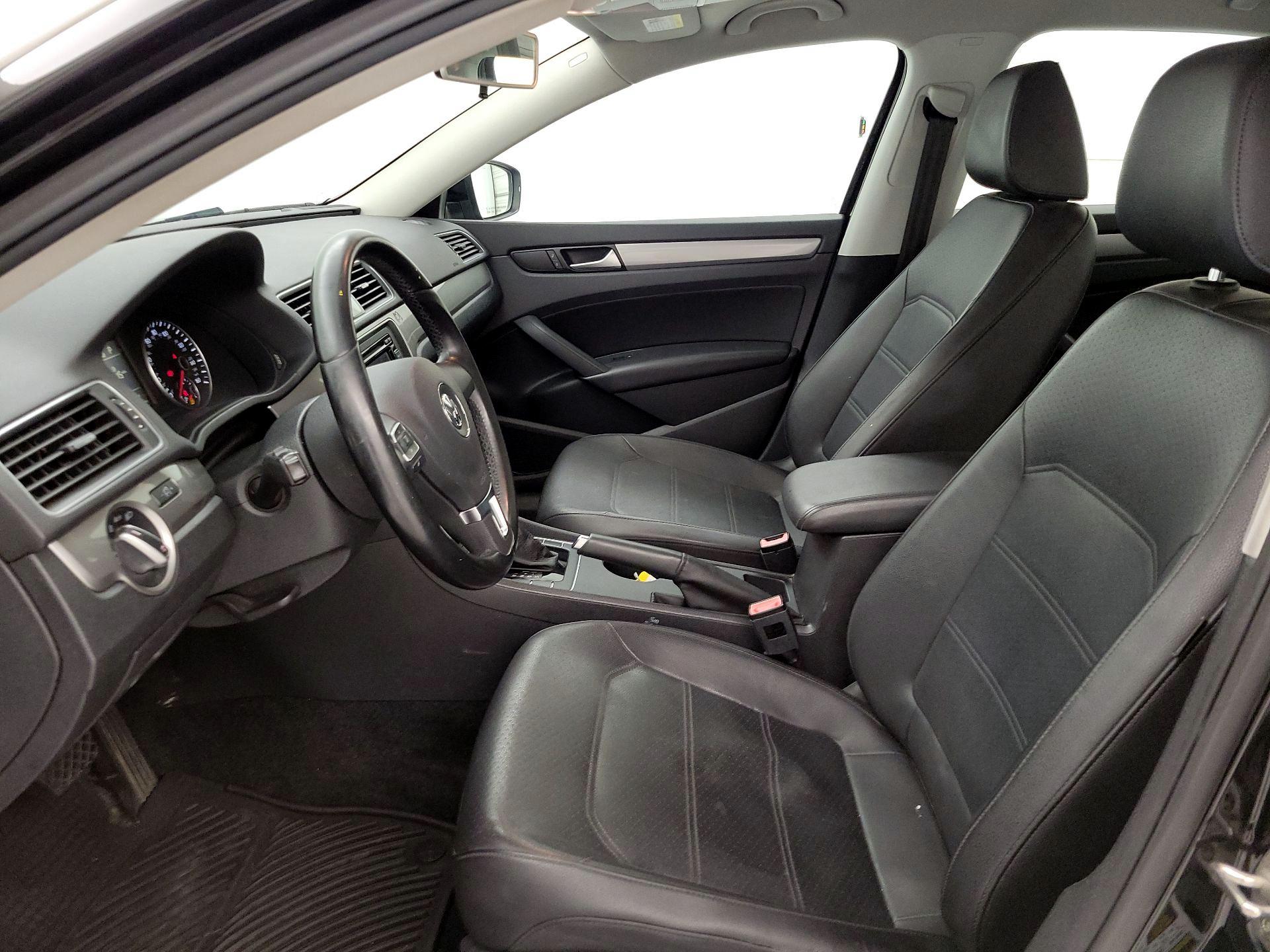 Thumbnail: 2015 Volkswagen Passat - 11